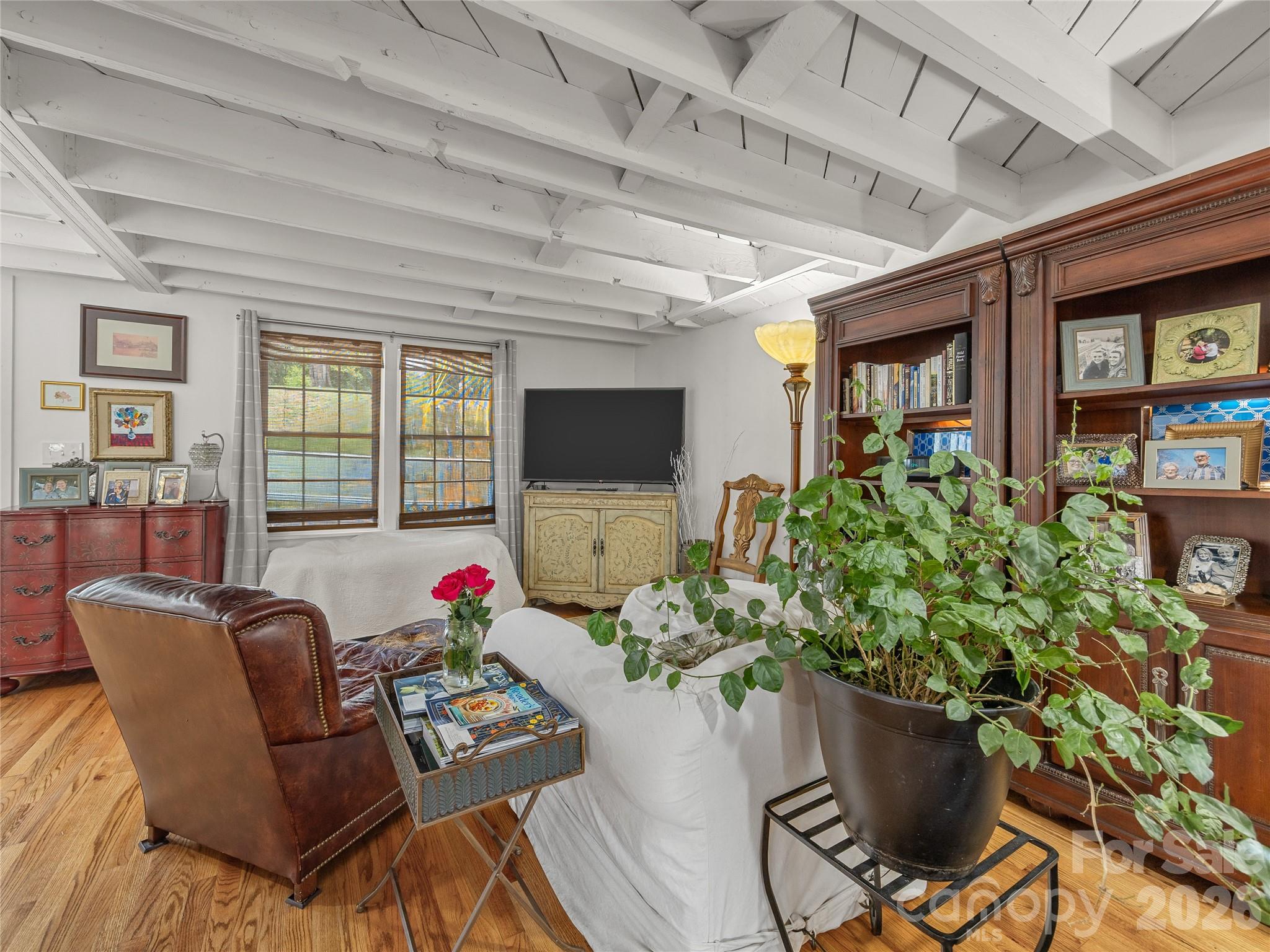 144 E Howard Street — Tryon