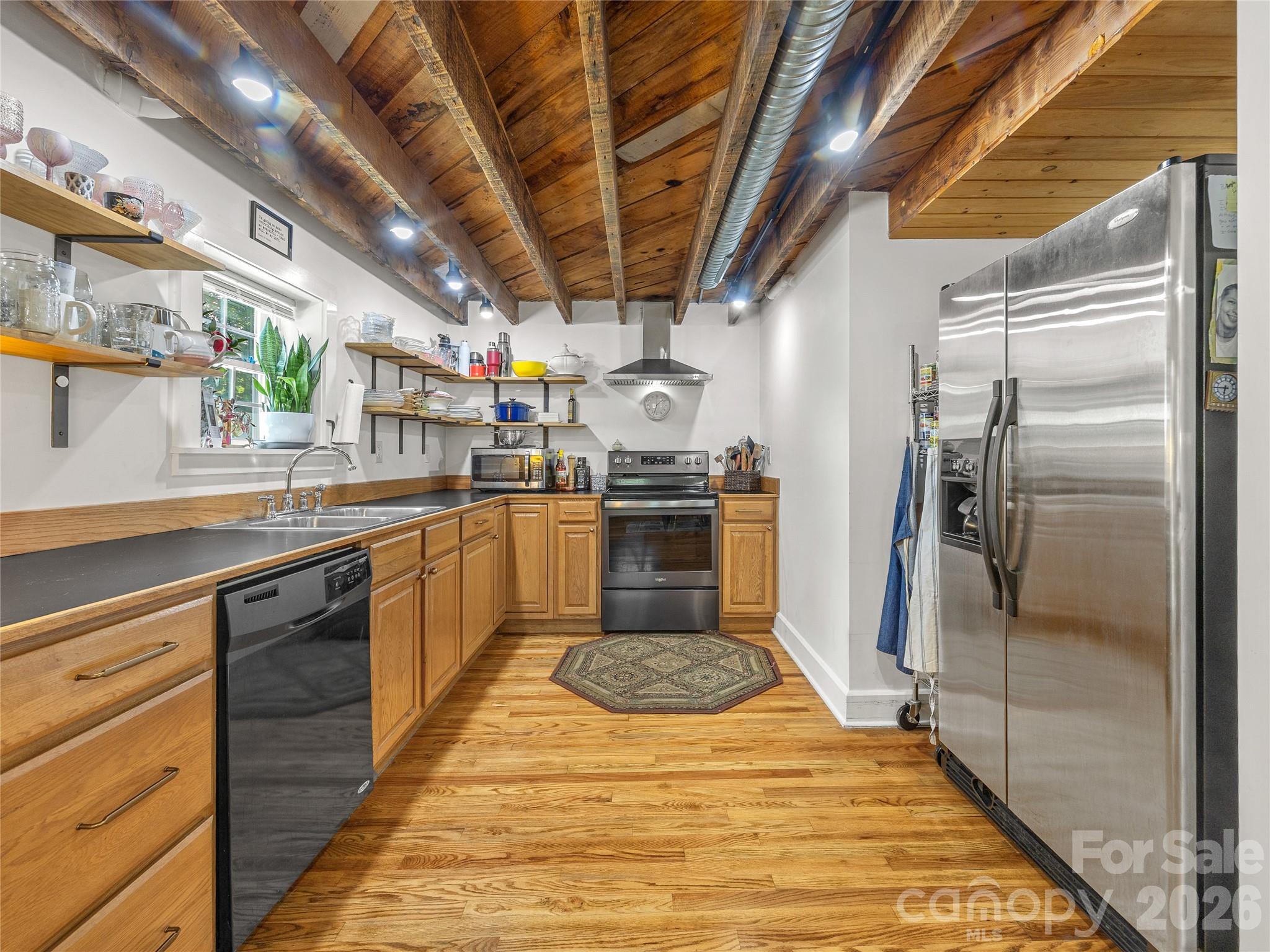 144 E Howard Street — Tryon