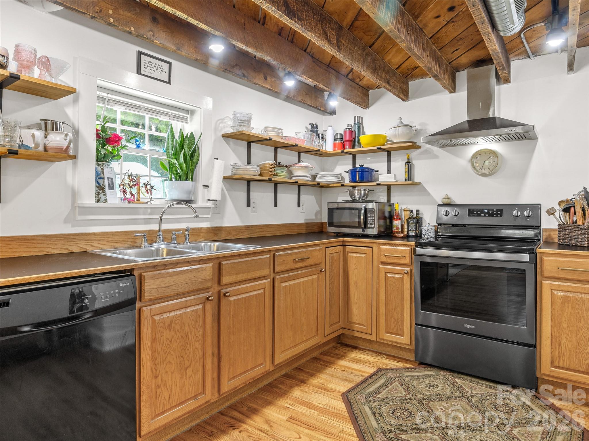 144 E Howard Street — Tryon