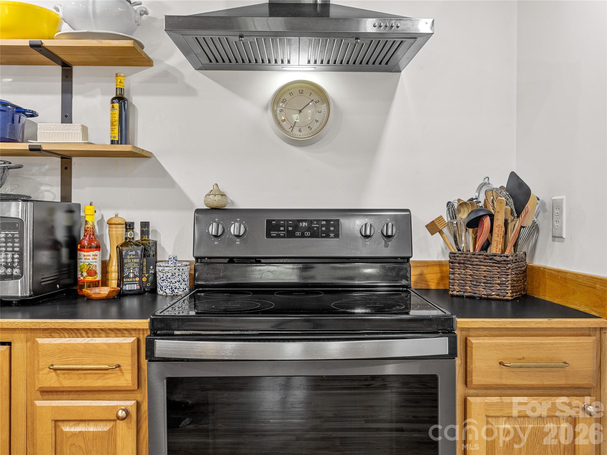 144 E Howard Street — Tryon