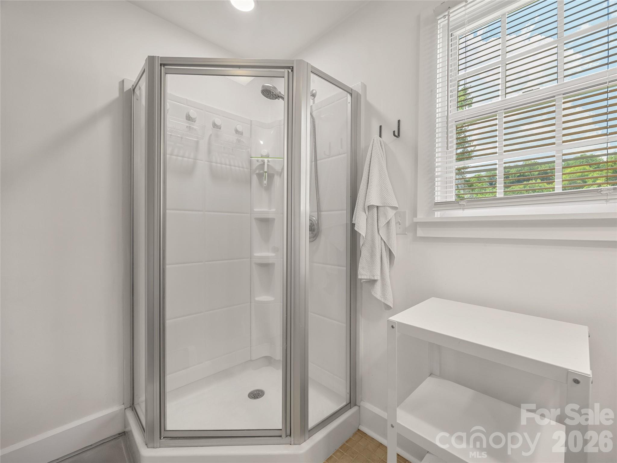 144 E Howard Street — Tryon