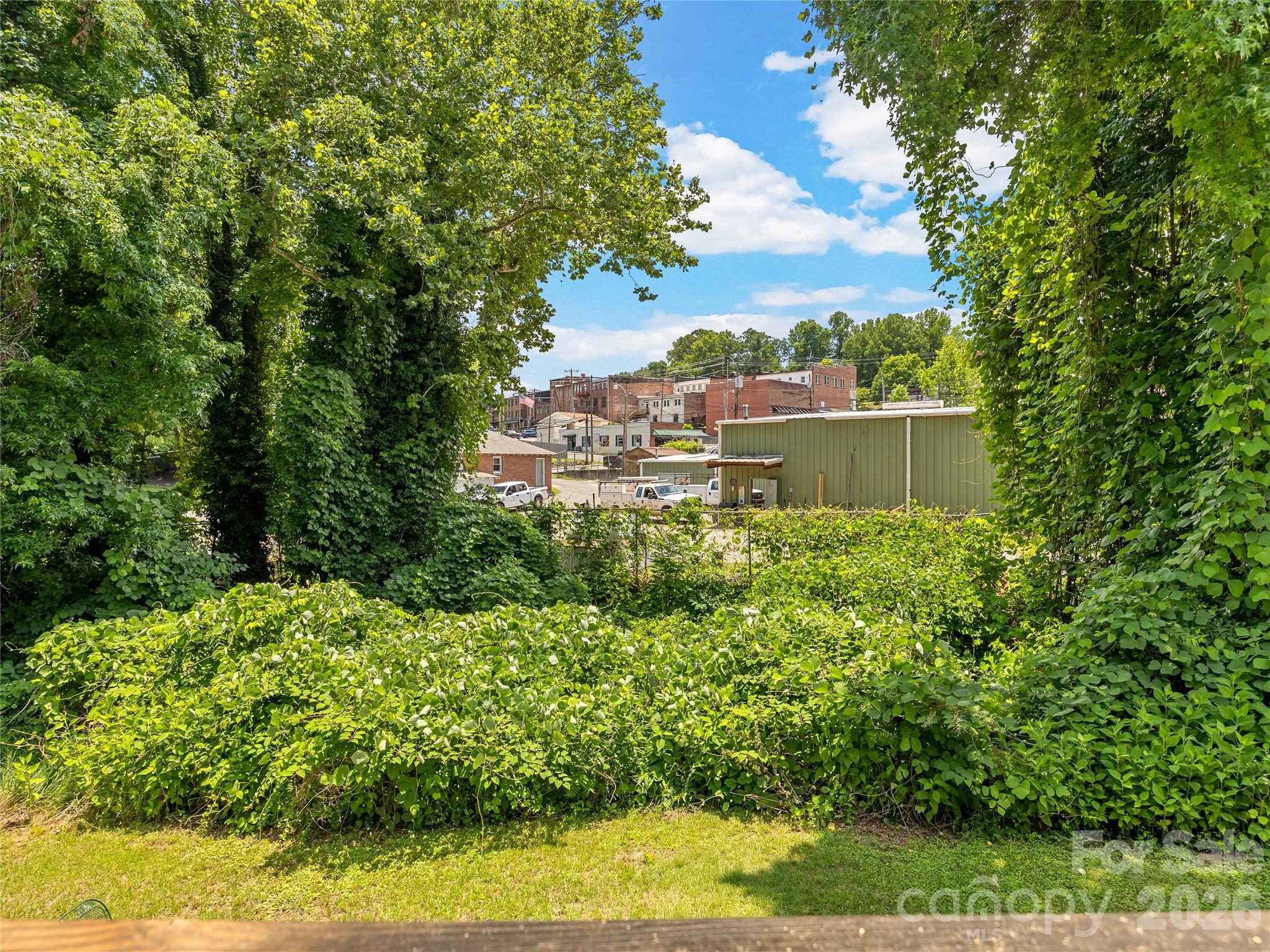 144 E Howard Street — Tryon