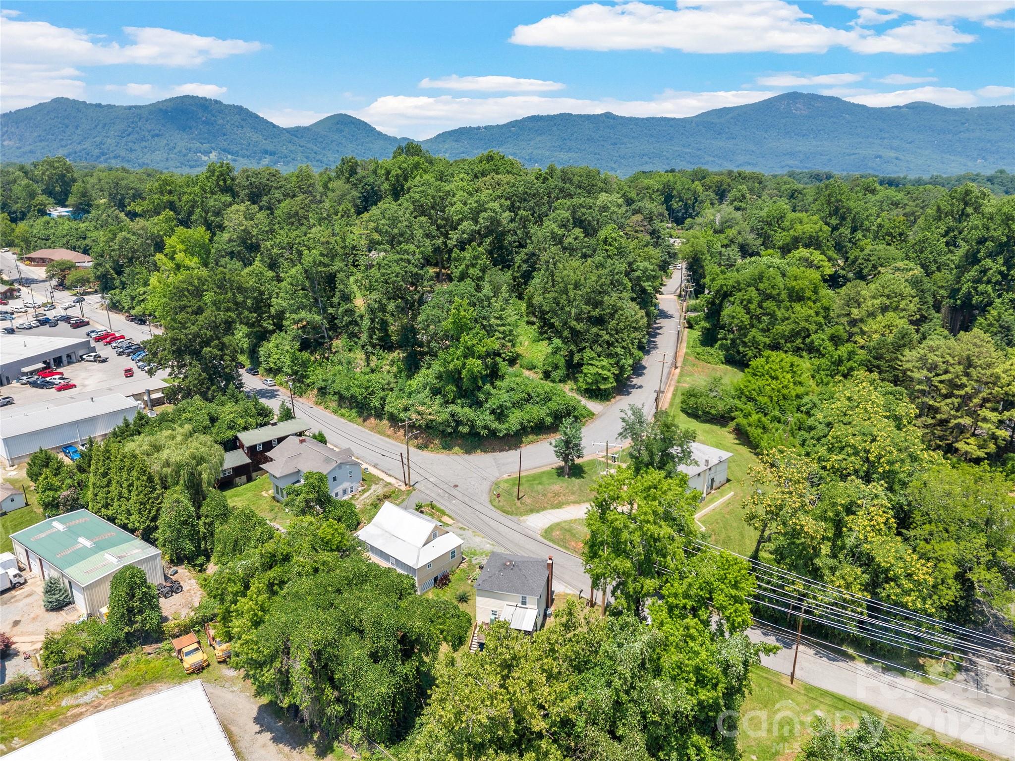 144 E Howard Street — Tryon