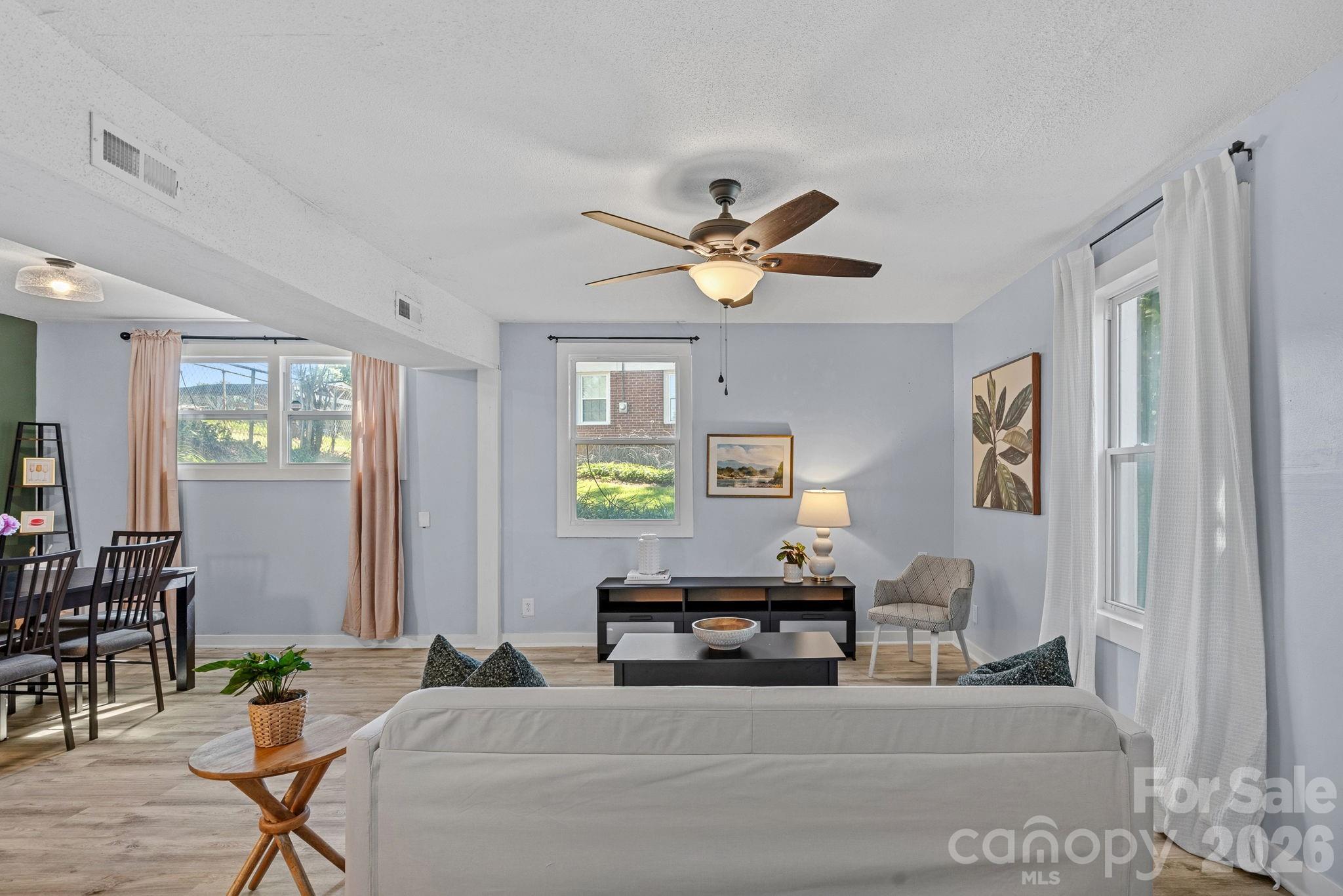 5662 Coulee Place — Charlotte