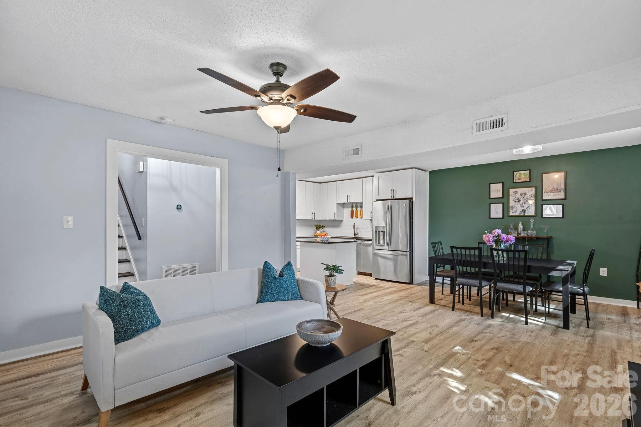 5662 Coulee Place — Charlotte