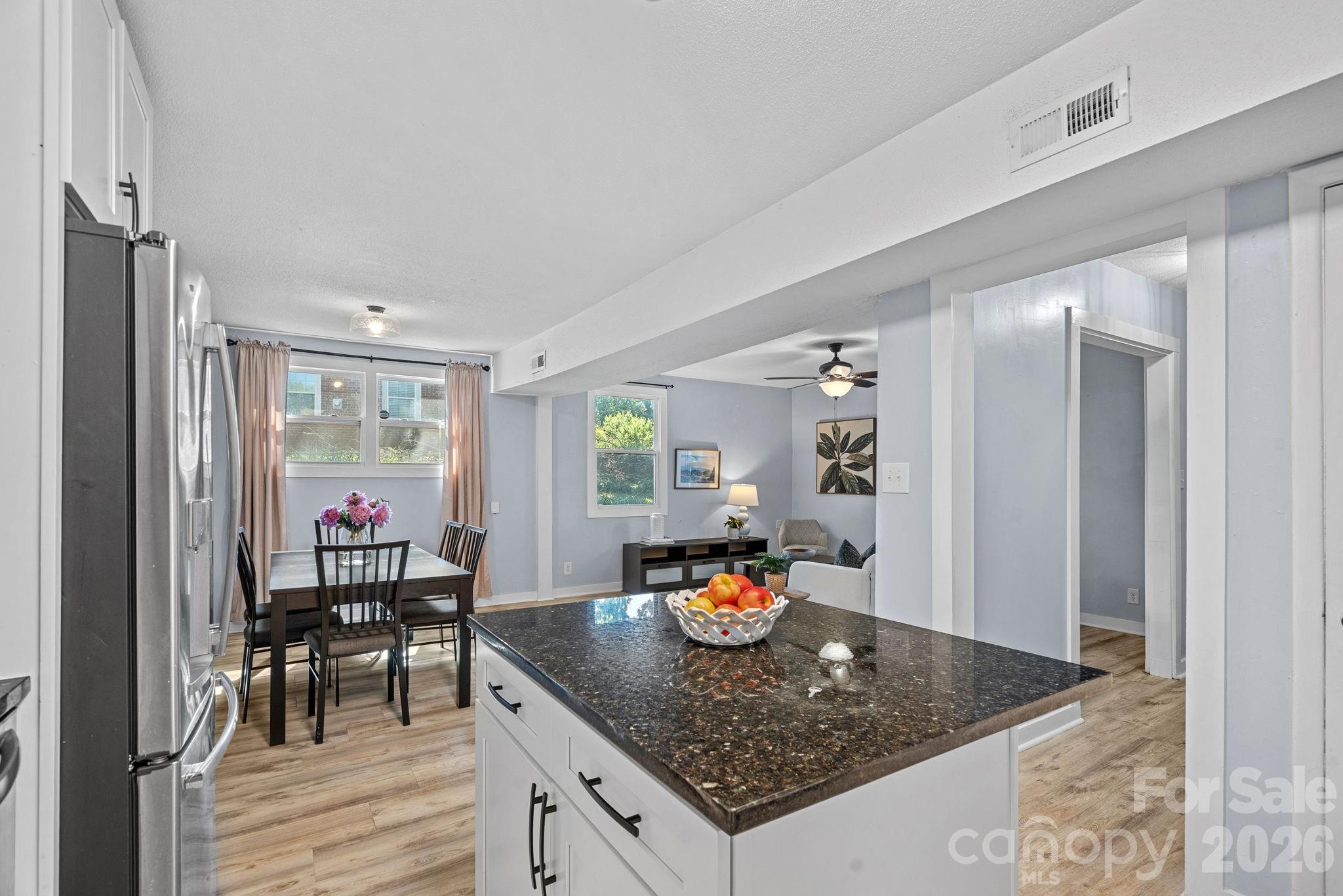 5662 Coulee Place — Charlotte