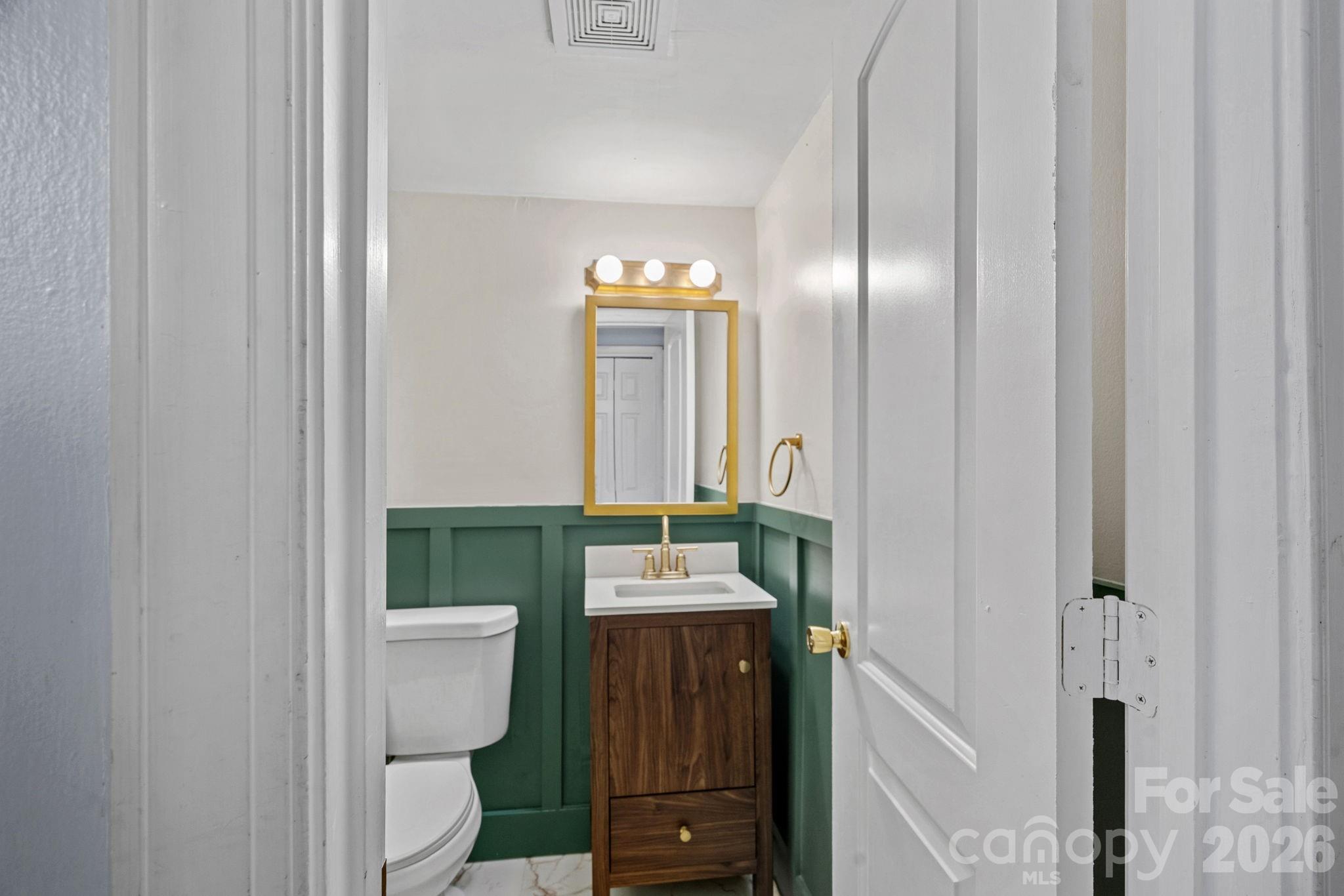 5662 Coulee Place — Charlotte