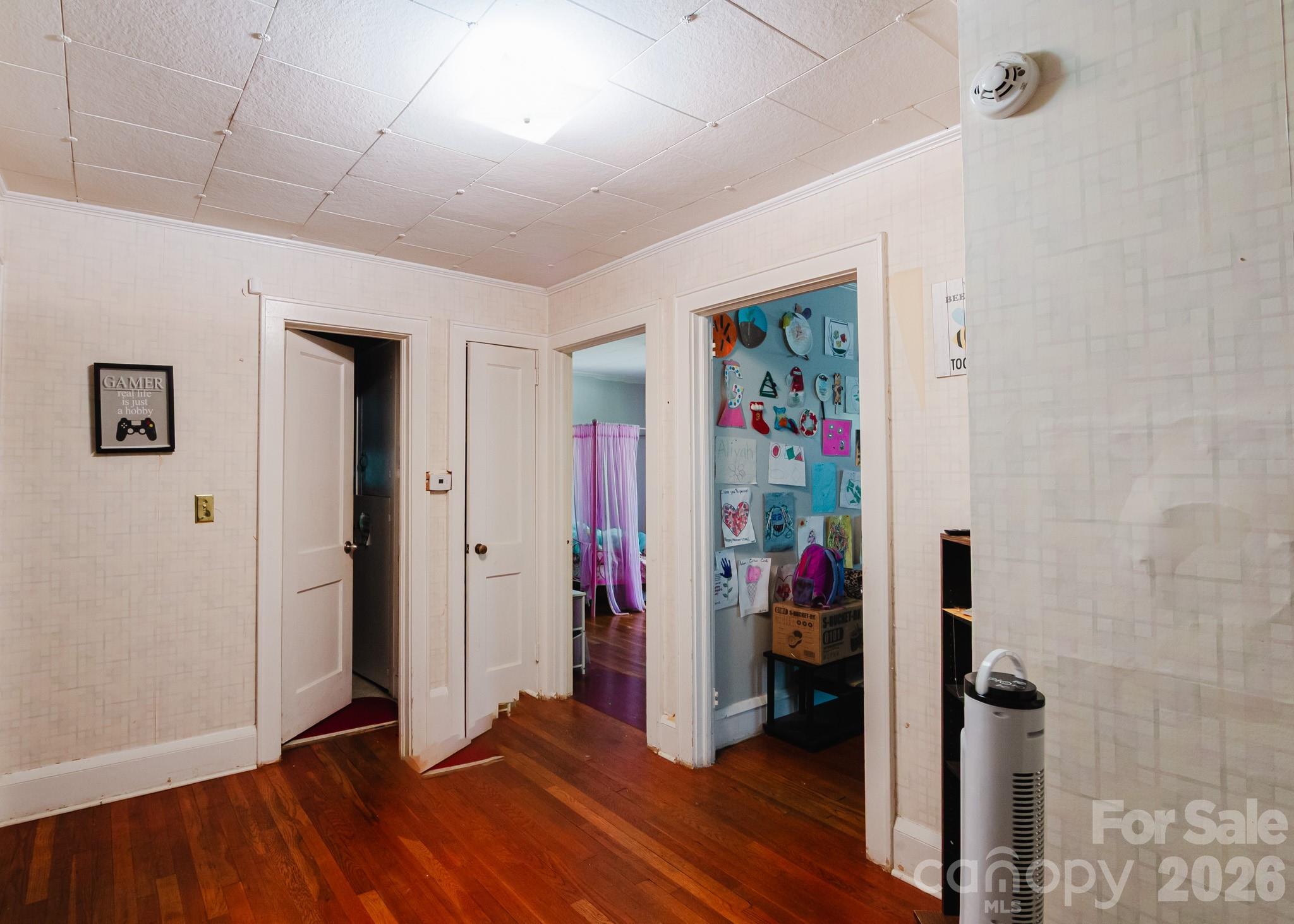 303 Myrtle Avenue — Hamlet