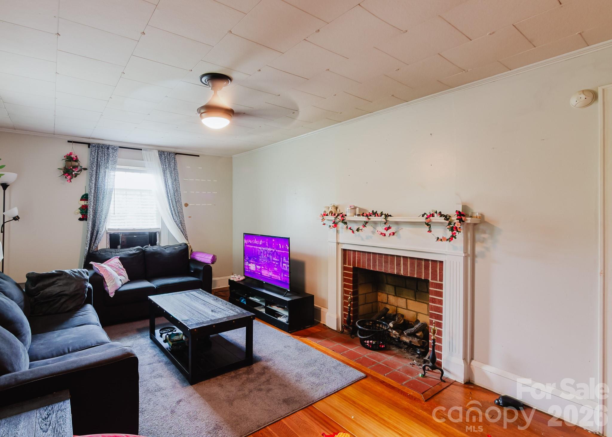 303 Myrtle Avenue — Hamlet