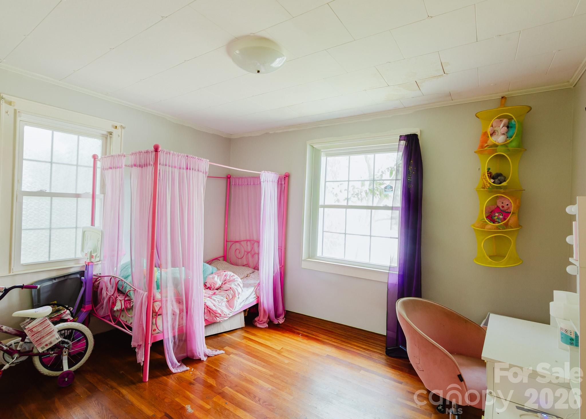 303 Myrtle Avenue — Hamlet