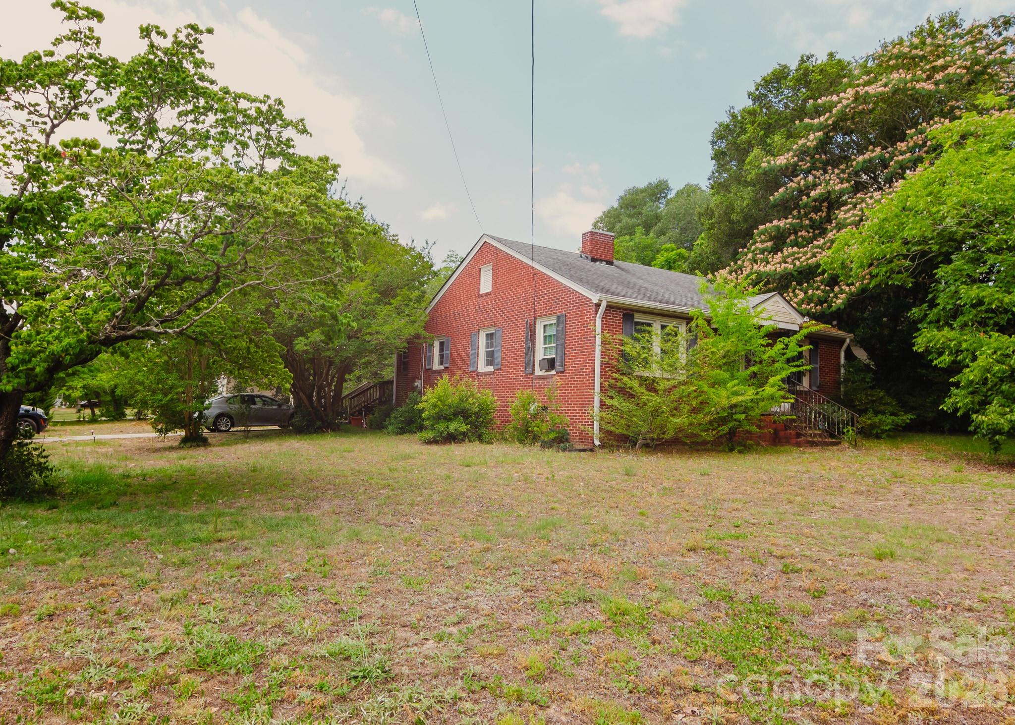 303 Myrtle Avenue — Hamlet