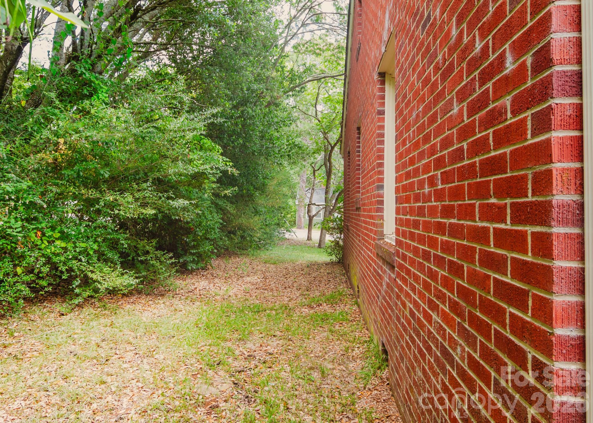 303 Myrtle Avenue — Hamlet