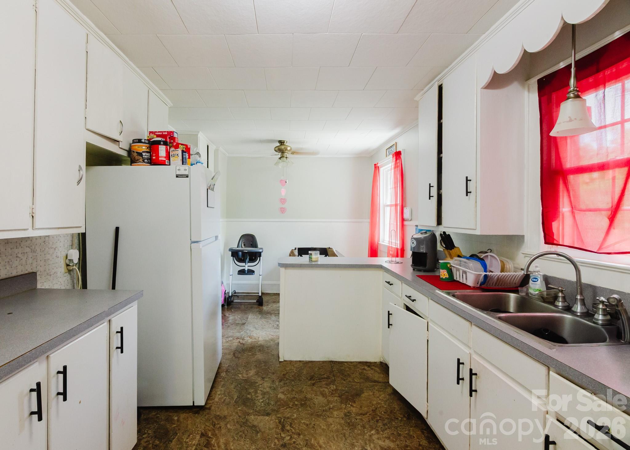 303 Myrtle Avenue — Hamlet