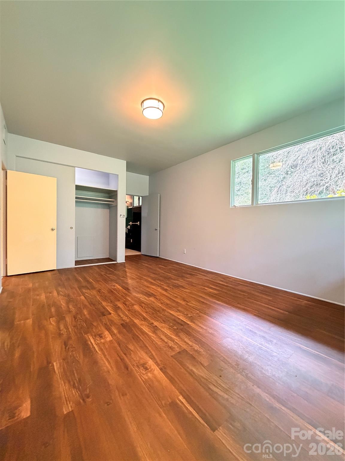 800 W 7th Street — Newton