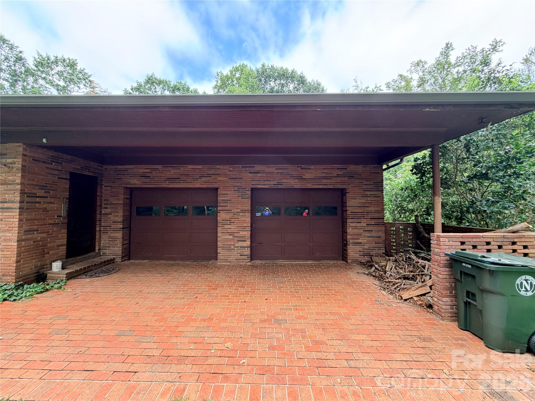 800 W 7th Street — Newton
