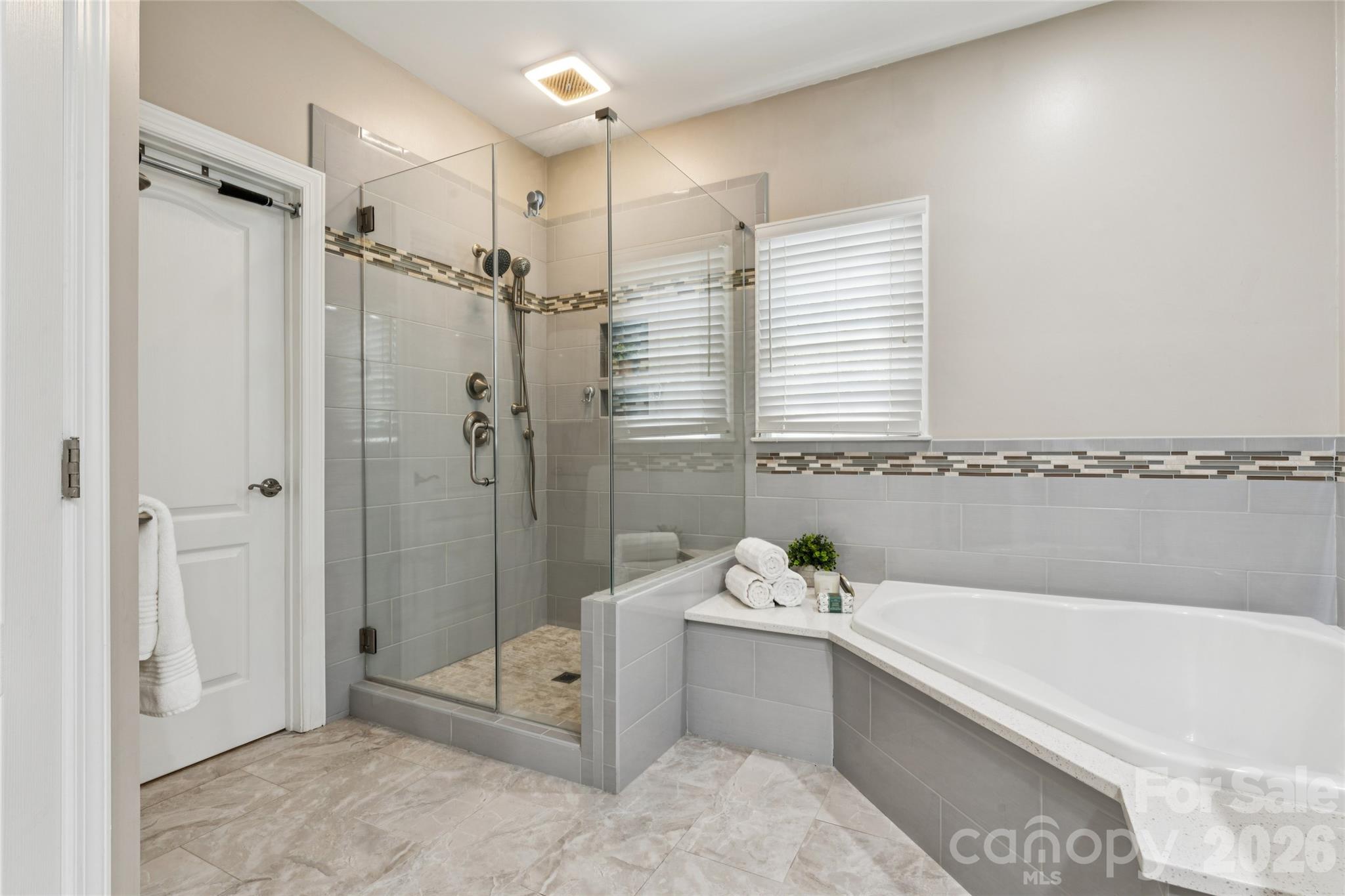 5529 Fairvista Drive — Charlotte