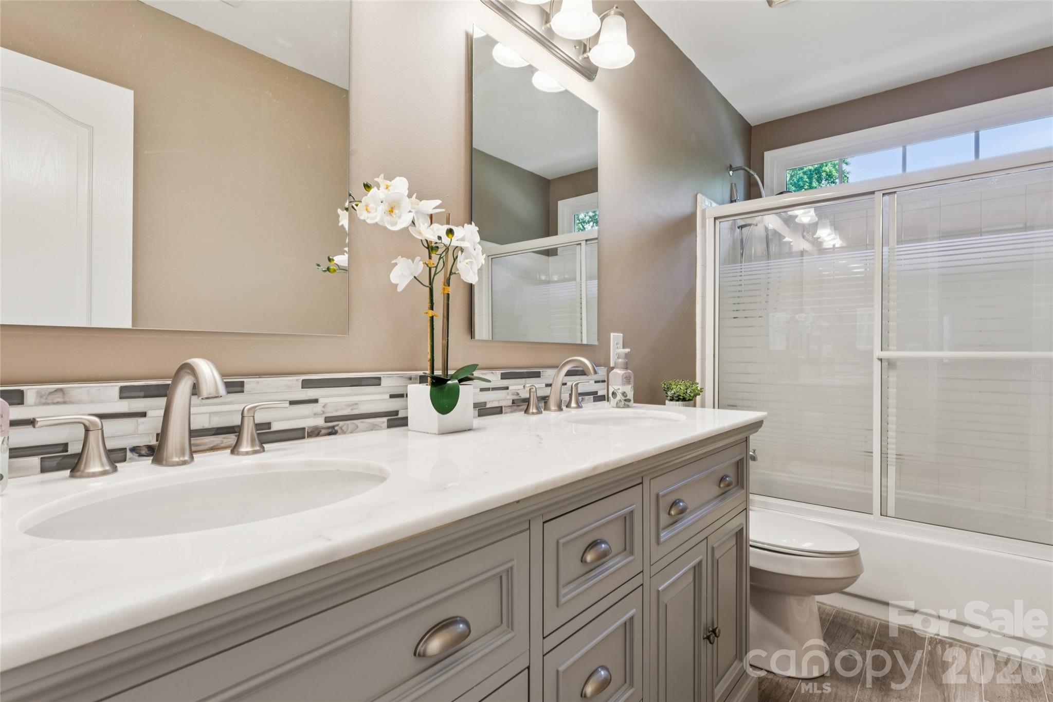 5529 Fairvista Drive — Charlotte