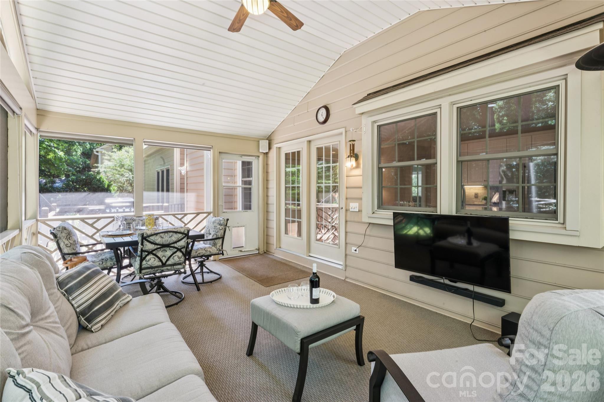 5529 Fairvista Drive — Charlotte