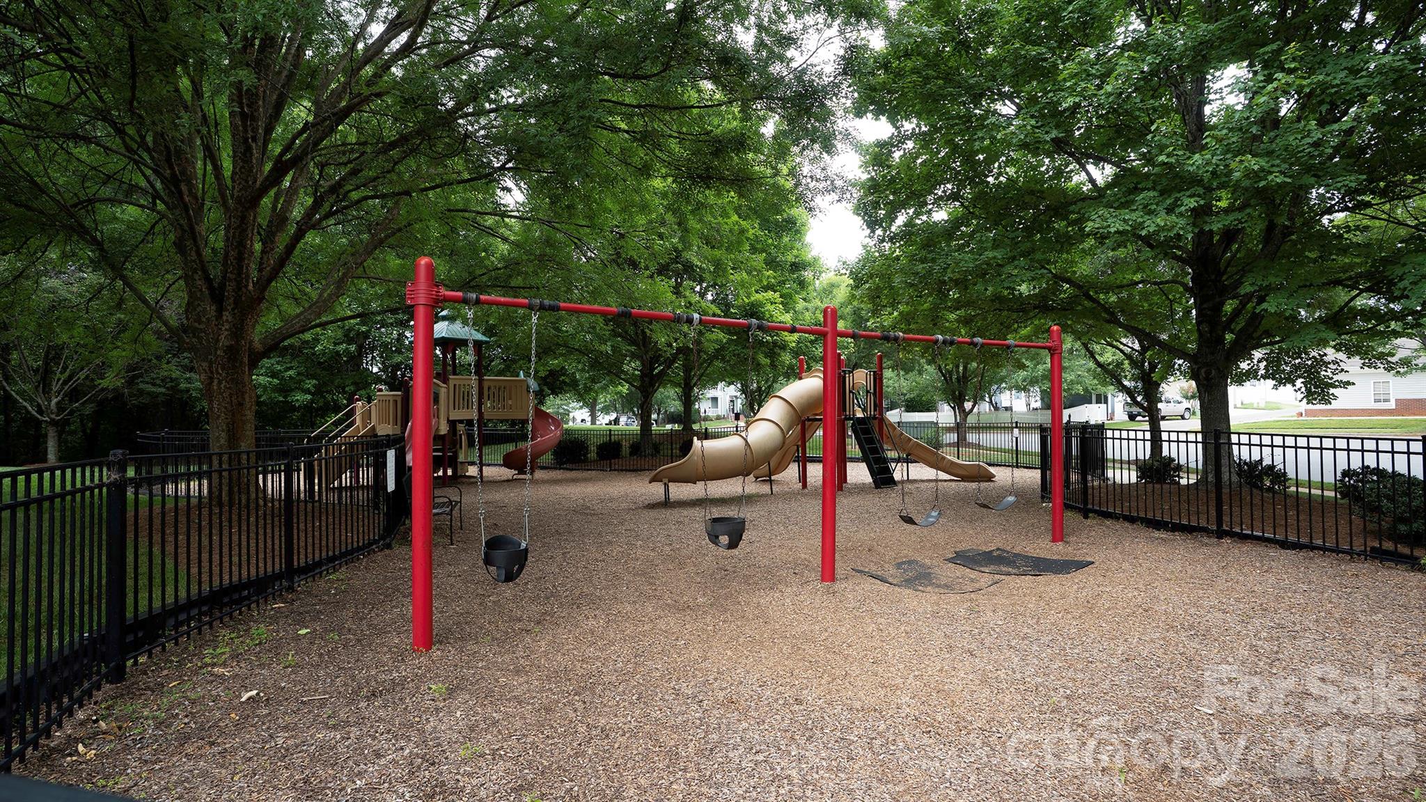 14125 Bankside Drive — Huntersville