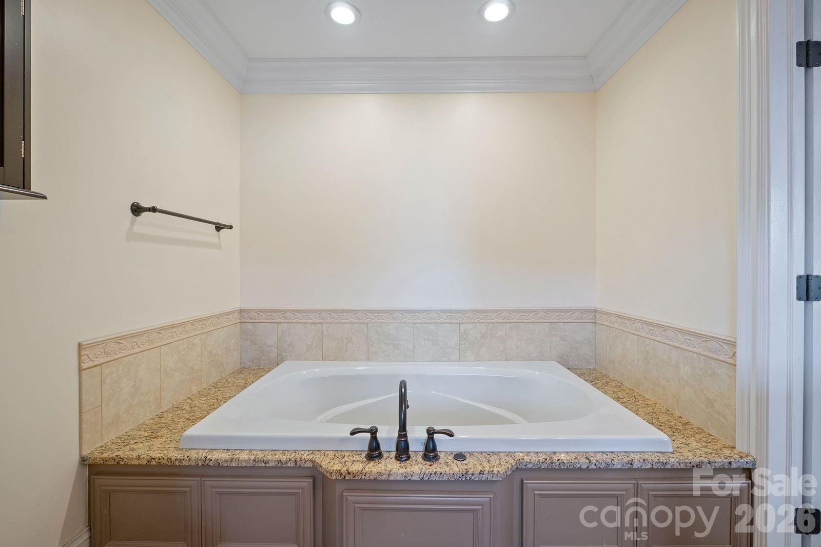 809 New Sterling Road — Stony Point
