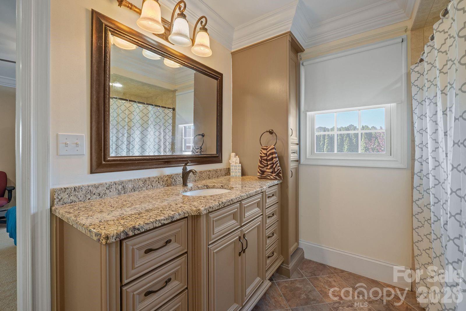 809 New Sterling Road — Stony Point