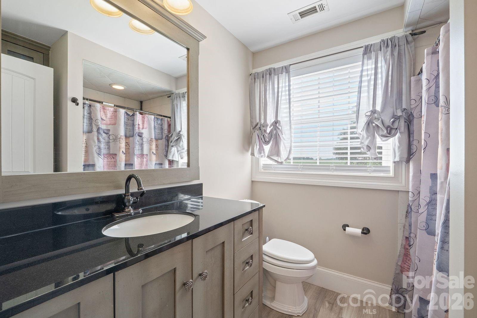 809 New Sterling Road — Stony Point
