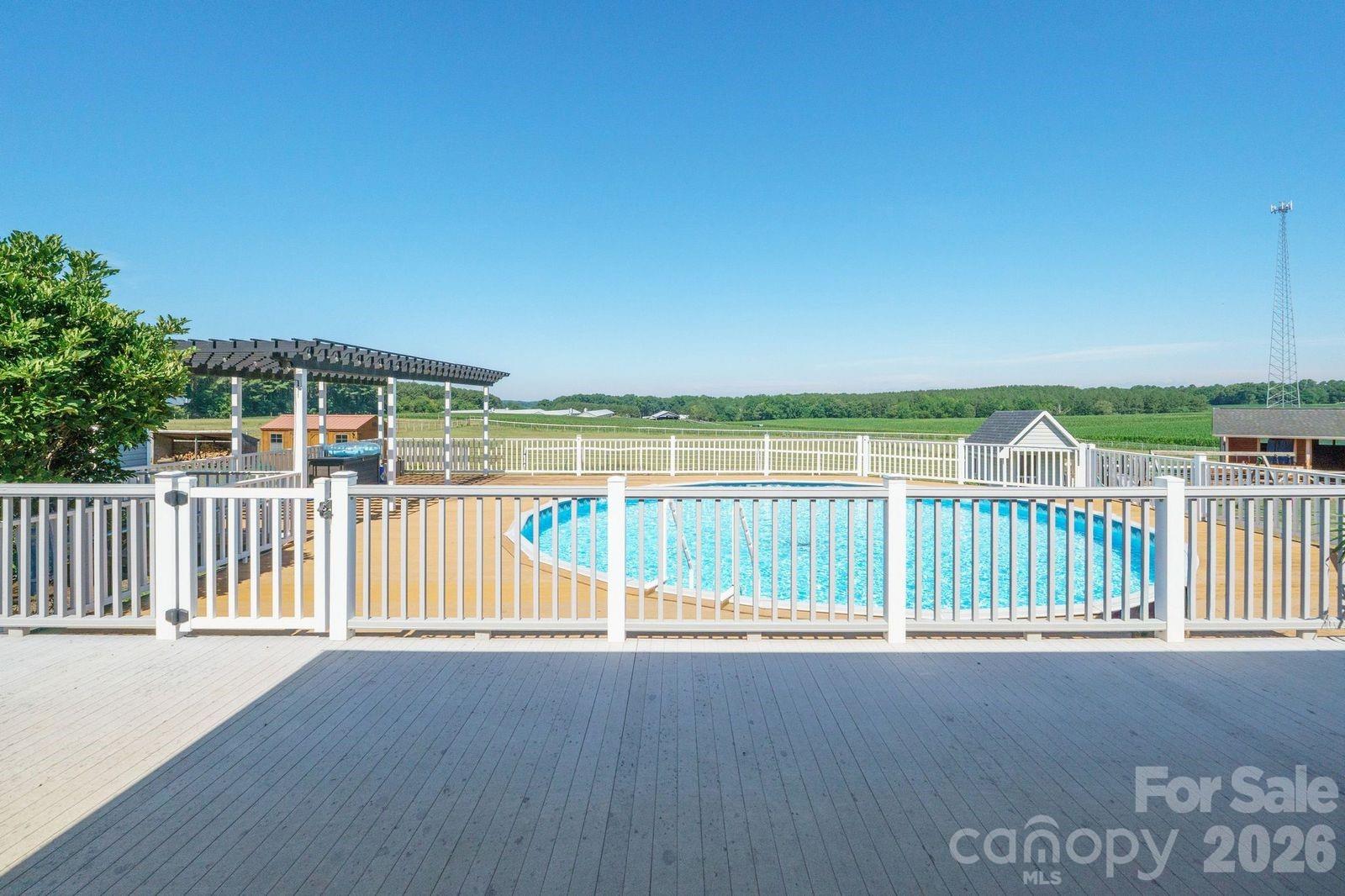 809 New Sterling Road — Stony Point