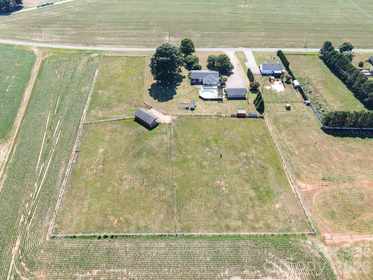809 New Sterling Road — Stony Point