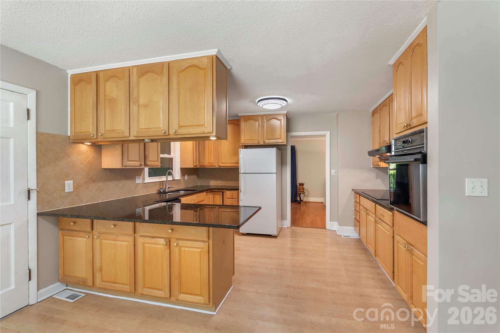 221 Kingsway Circle — Charlotte