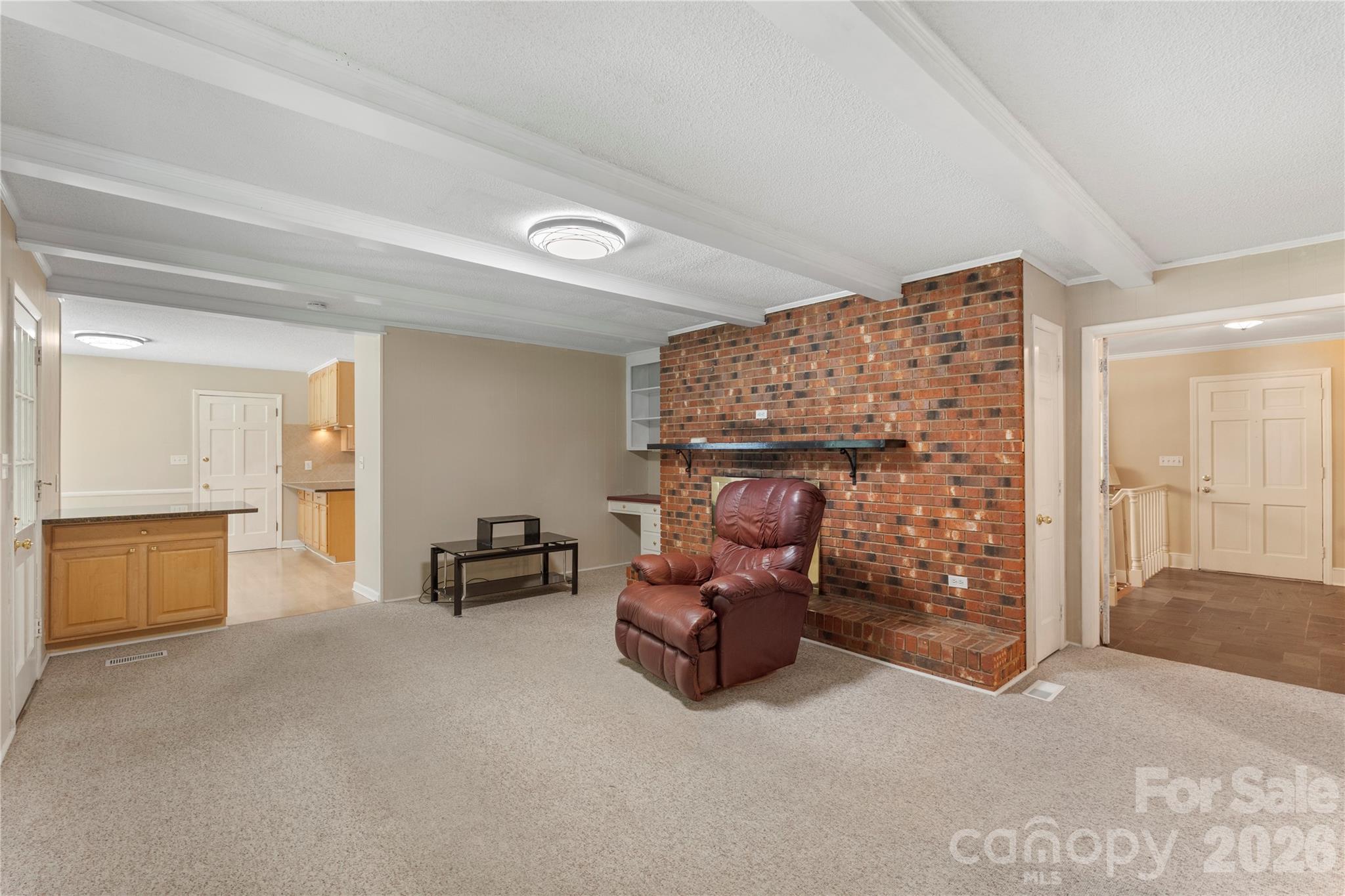 221 Kingsway Circle — Charlotte