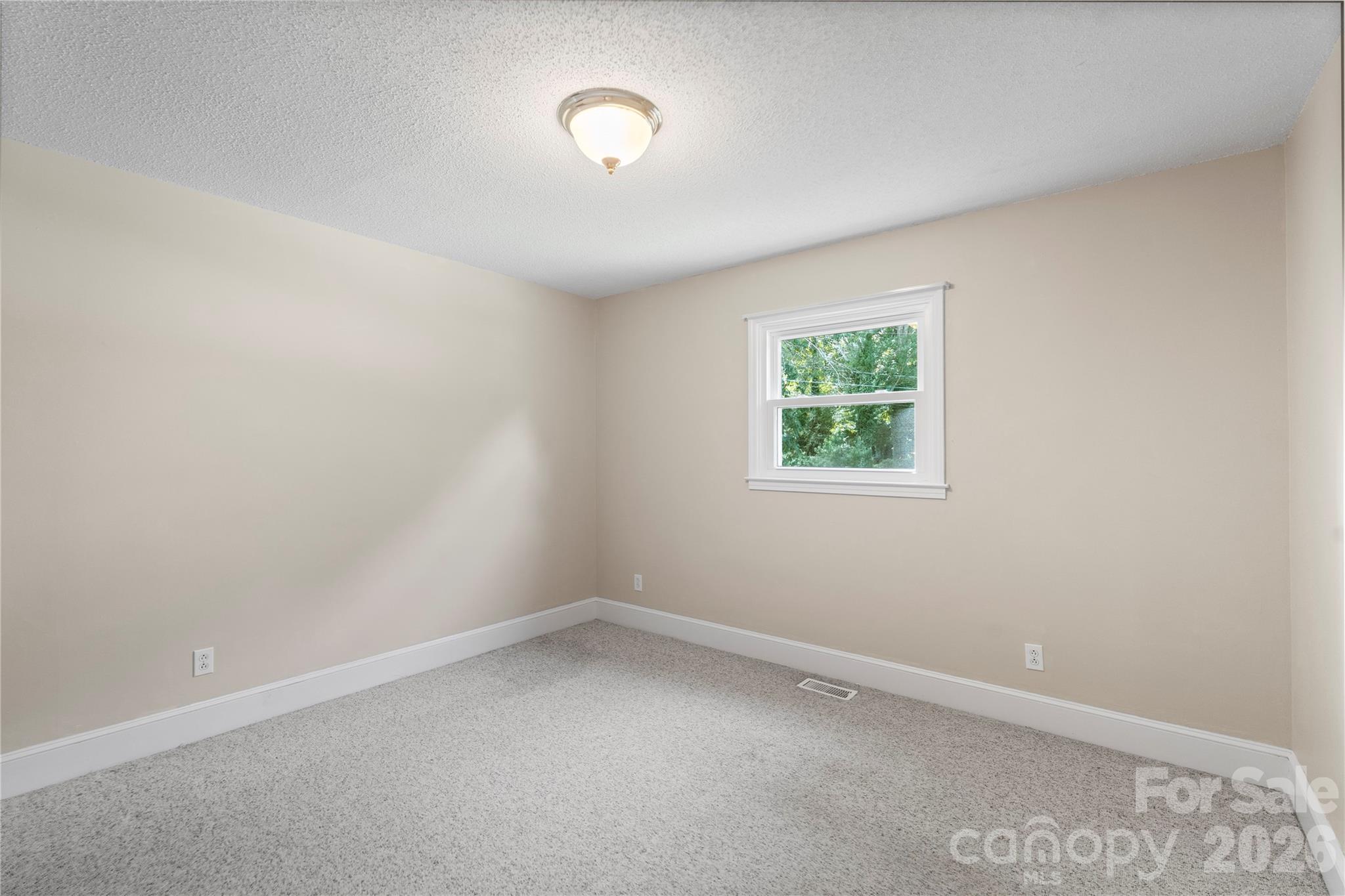 221 Kingsway Circle — Charlotte