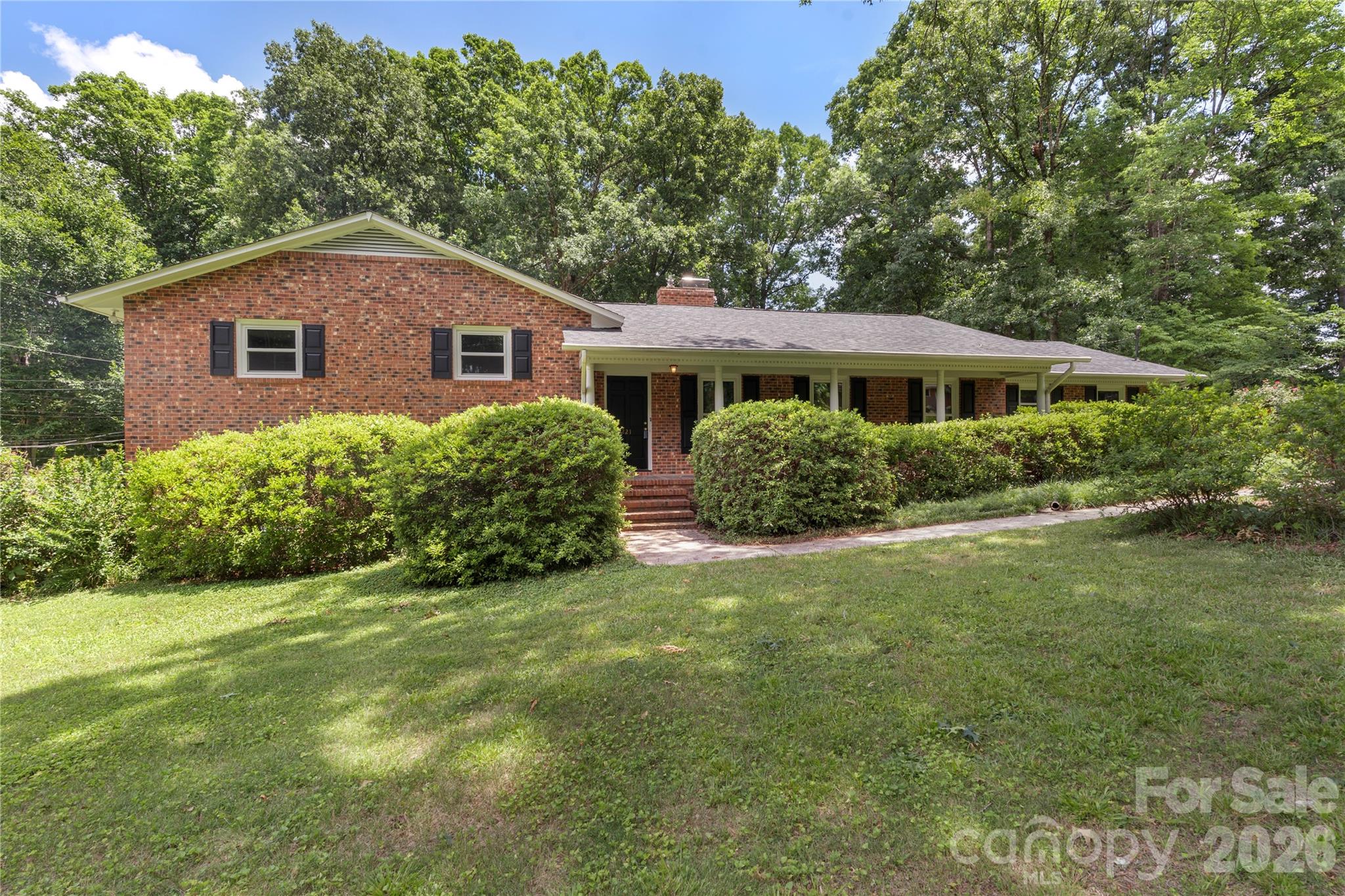 221 Kingsway Circle — Charlotte