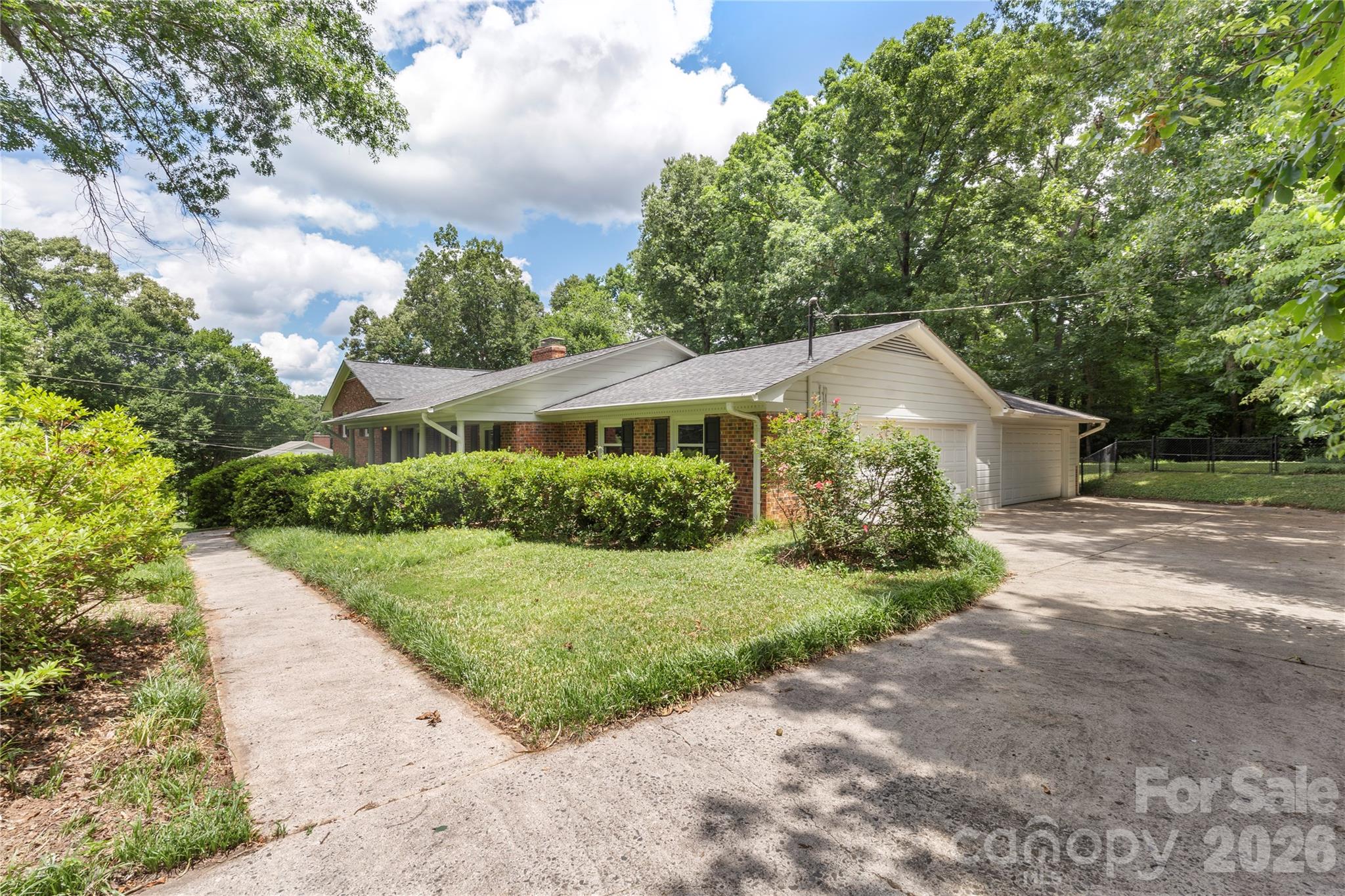 221 Kingsway Circle — Charlotte