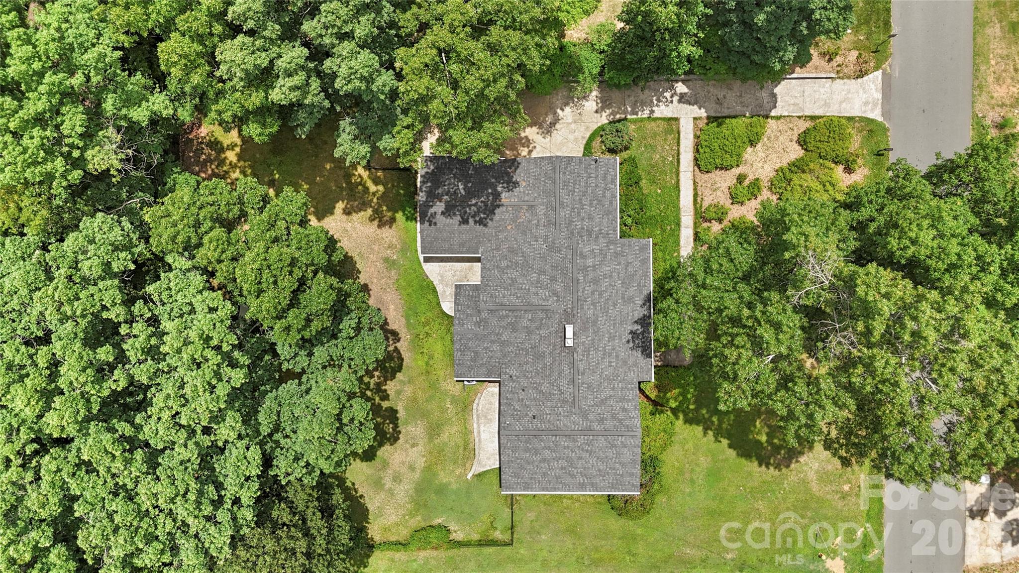 221 Kingsway Circle — Charlotte