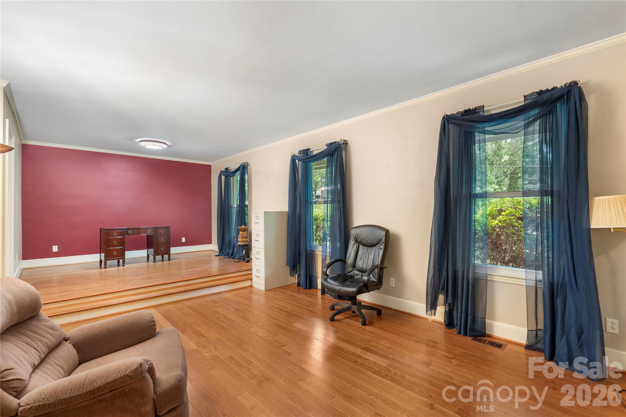 221 Kingsway Circle — Charlotte