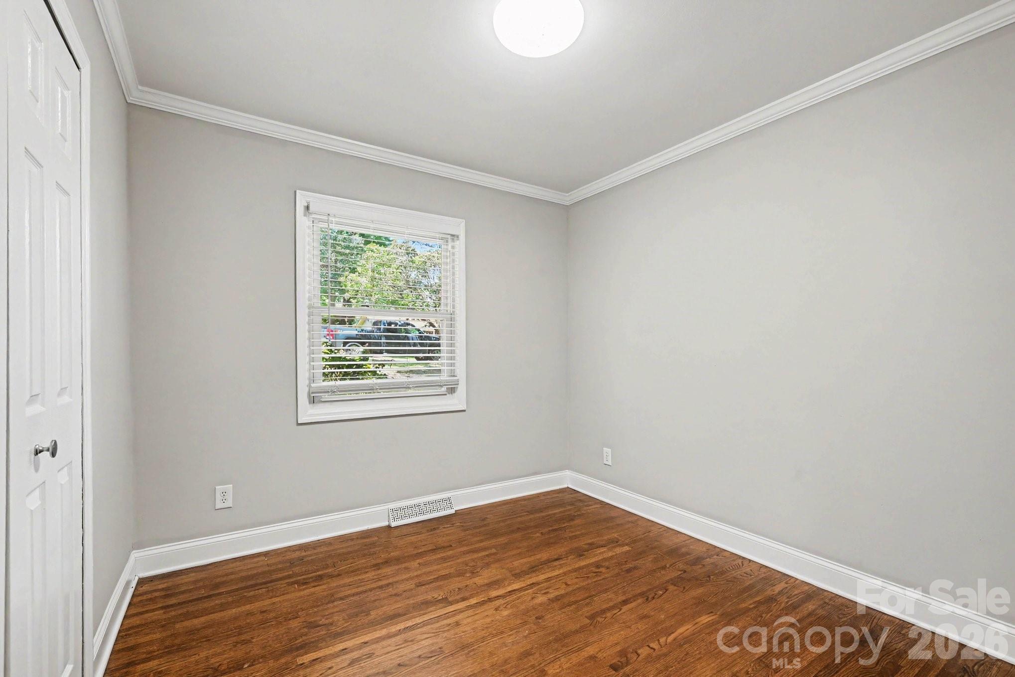 1126 Claremont Road — Charlotte