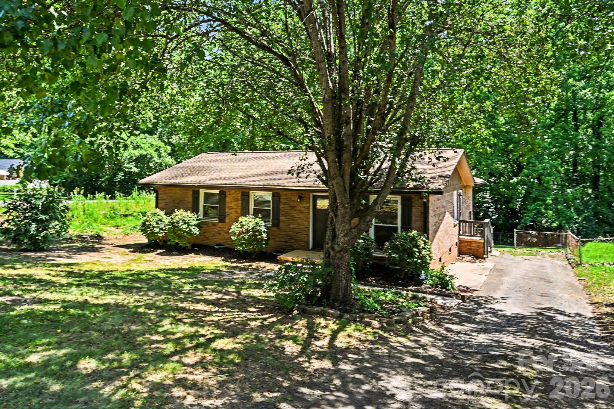 1126 Claremont Road — Charlotte