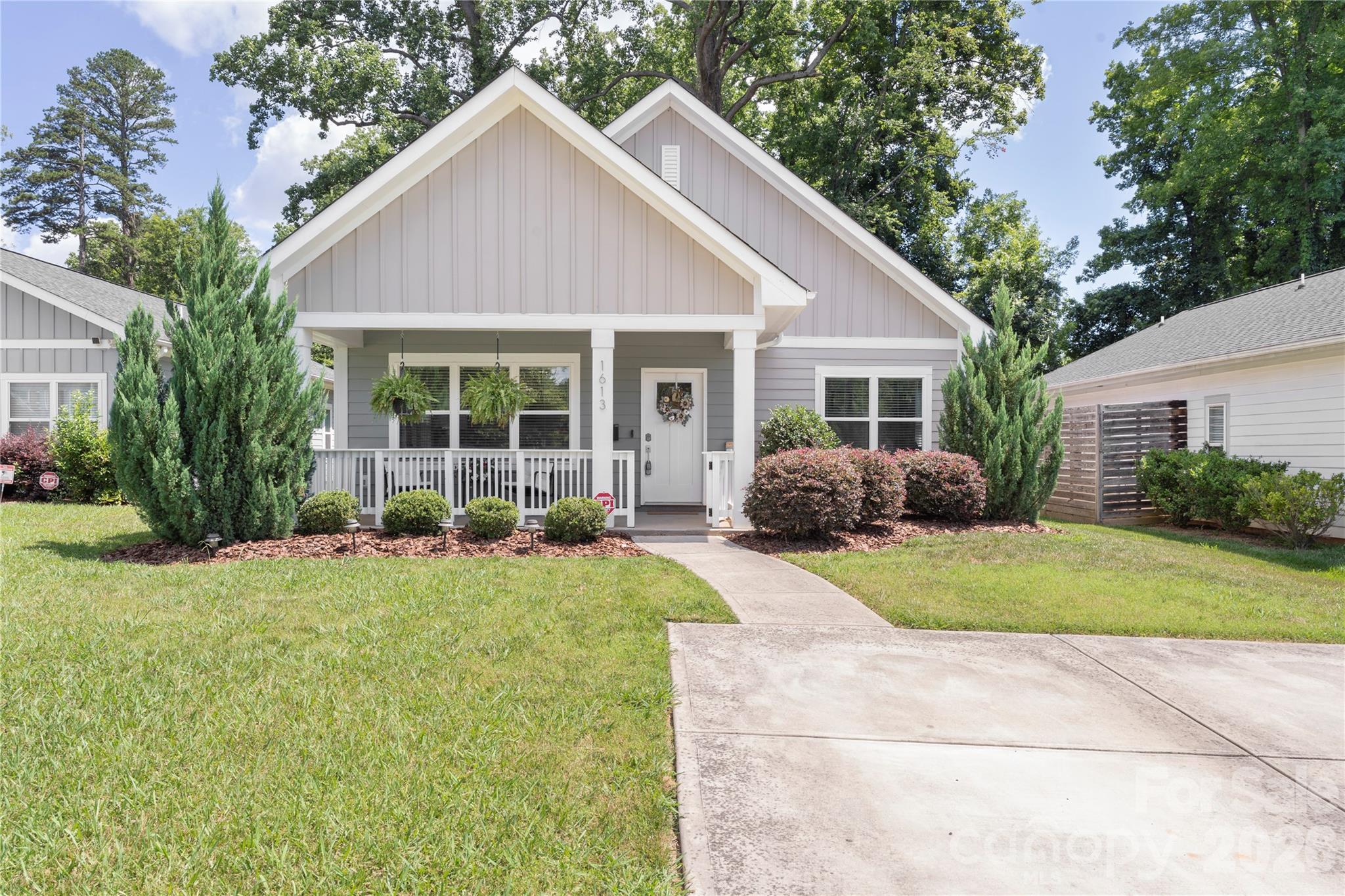 1613 Newcastle Street — Charlotte