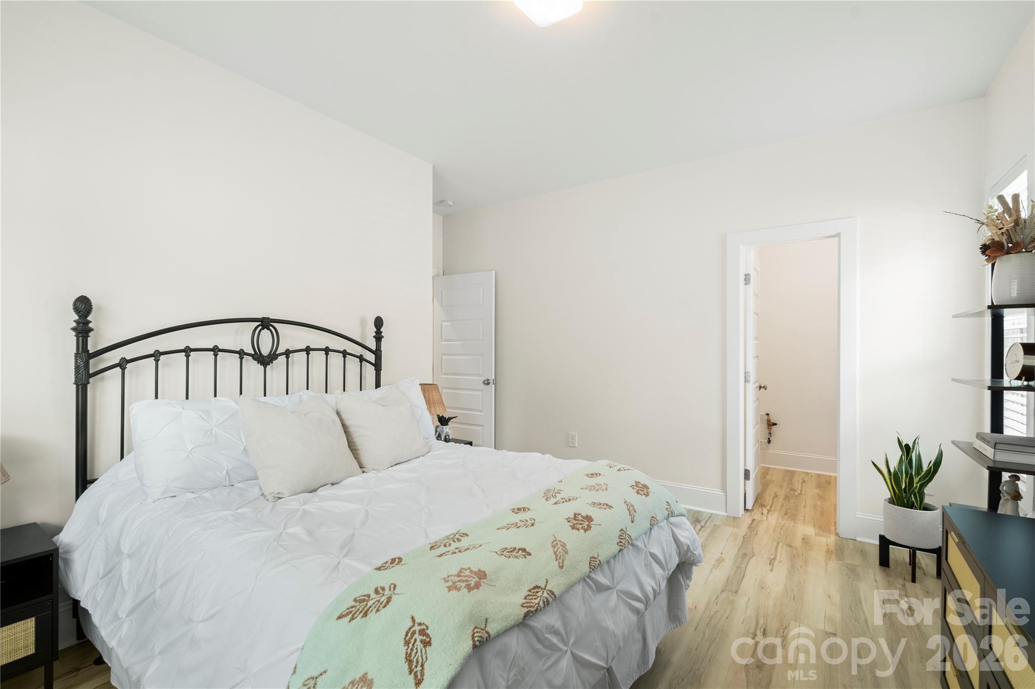 1613 Newcastle Street — Charlotte