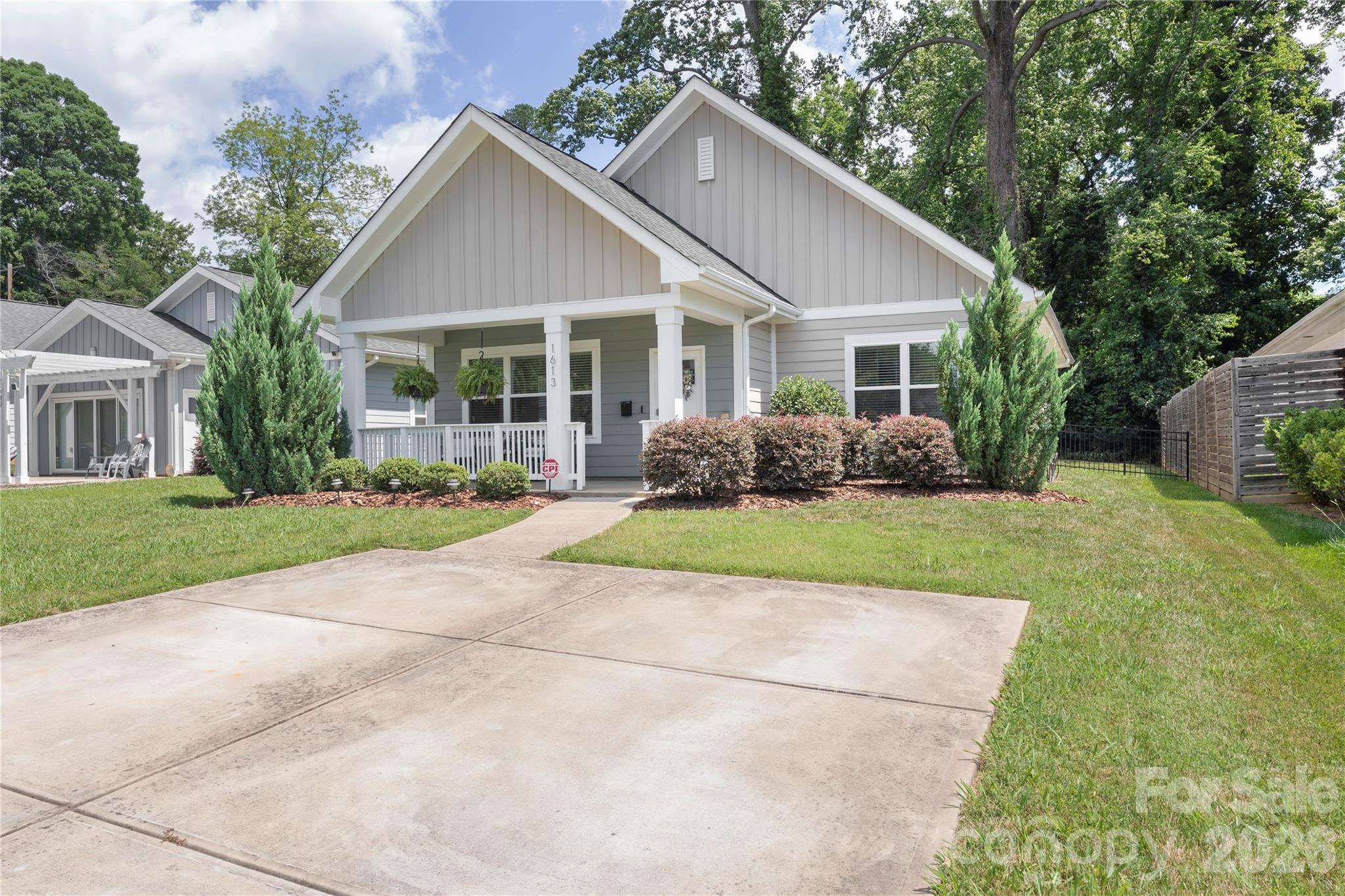 1613 Newcastle Street — Charlotte