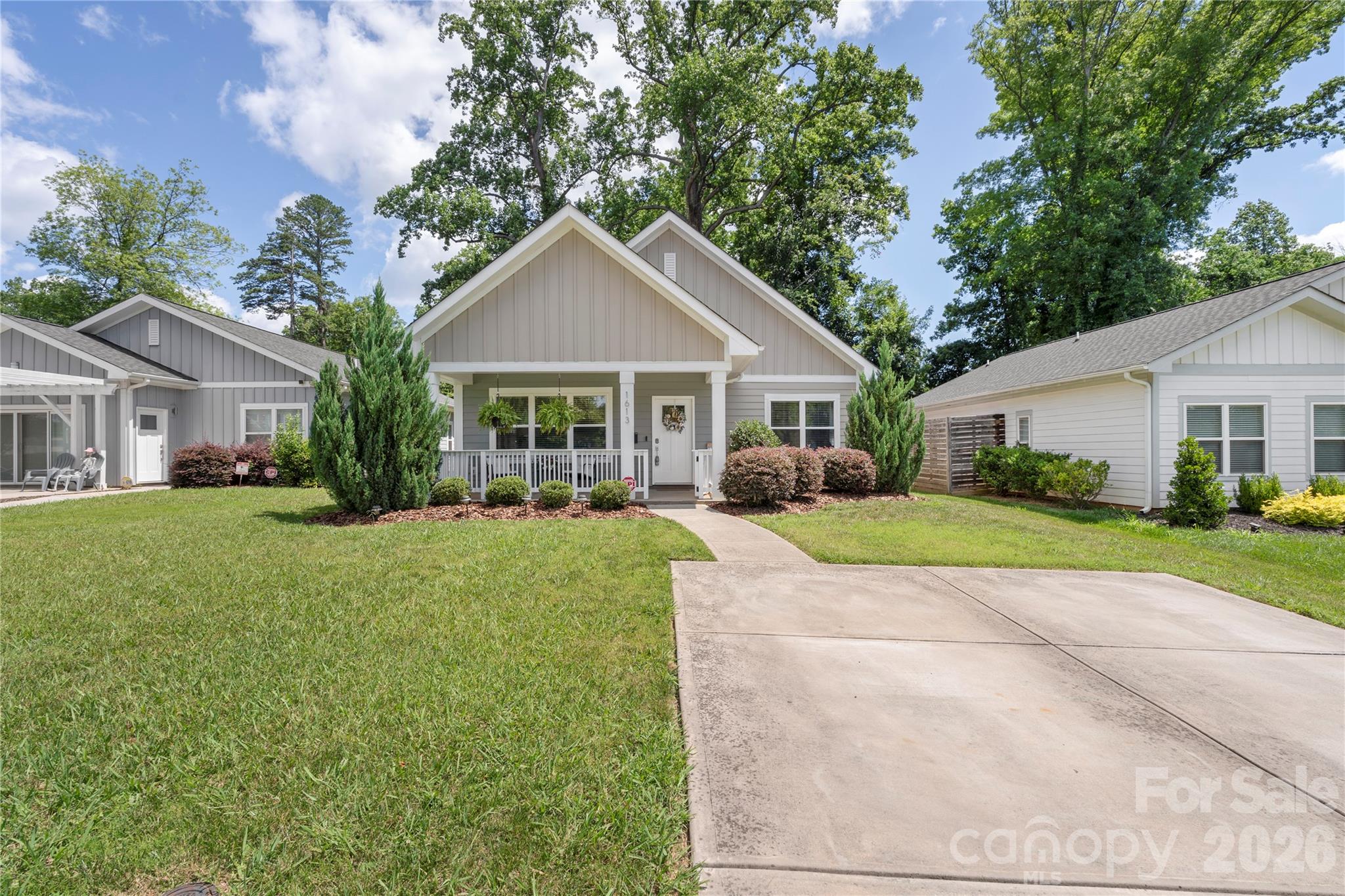1613 Newcastle Street — Charlotte