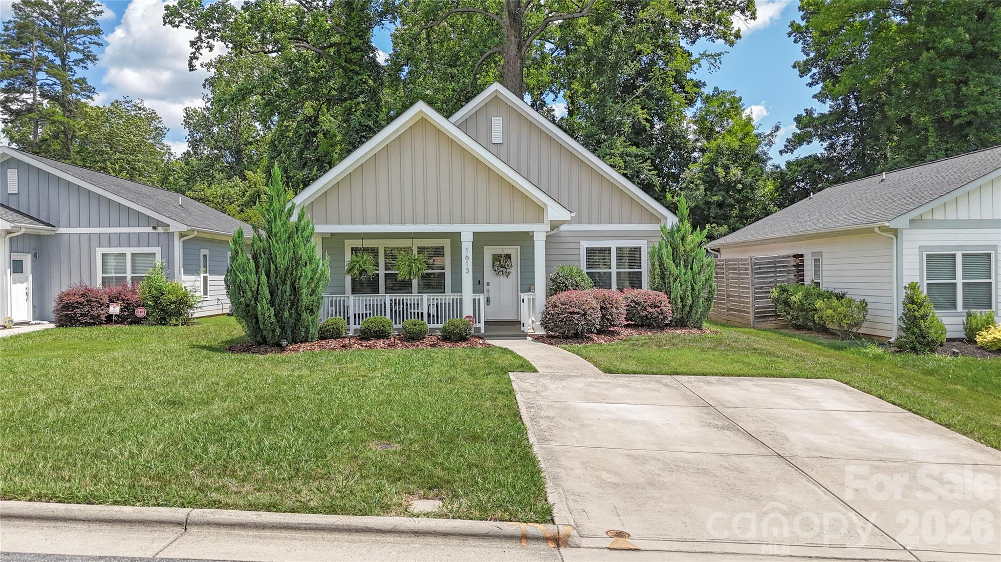1613 Newcastle Street — Charlotte