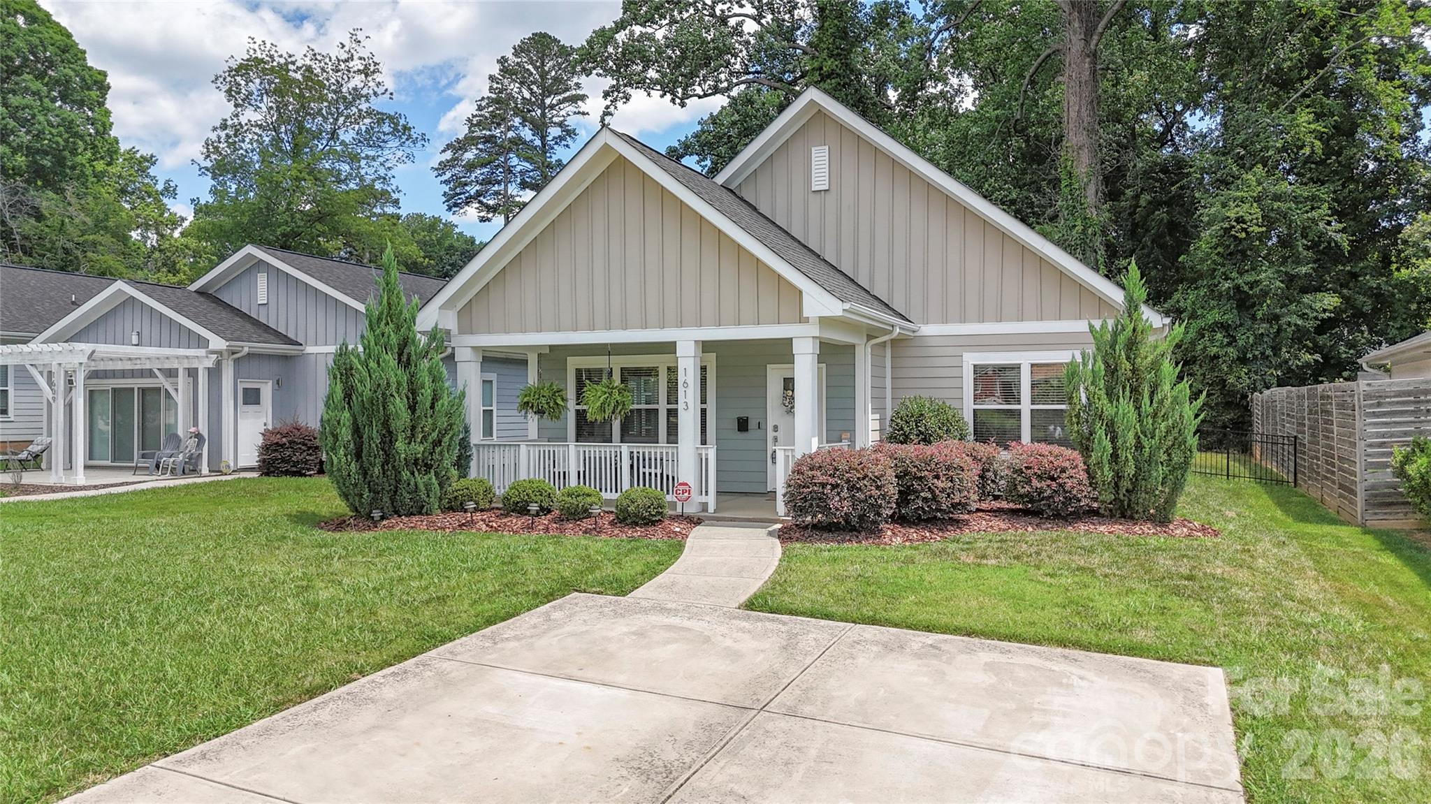 1613 Newcastle Street — Charlotte