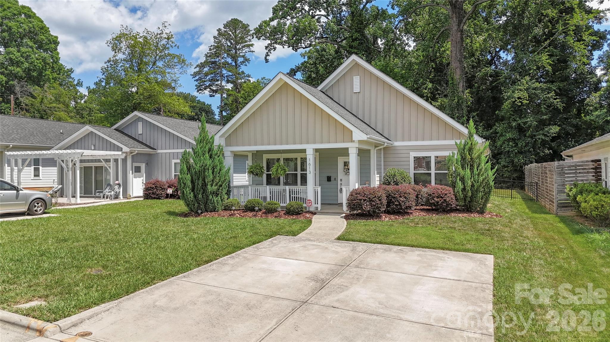 1613 Newcastle Street — Charlotte