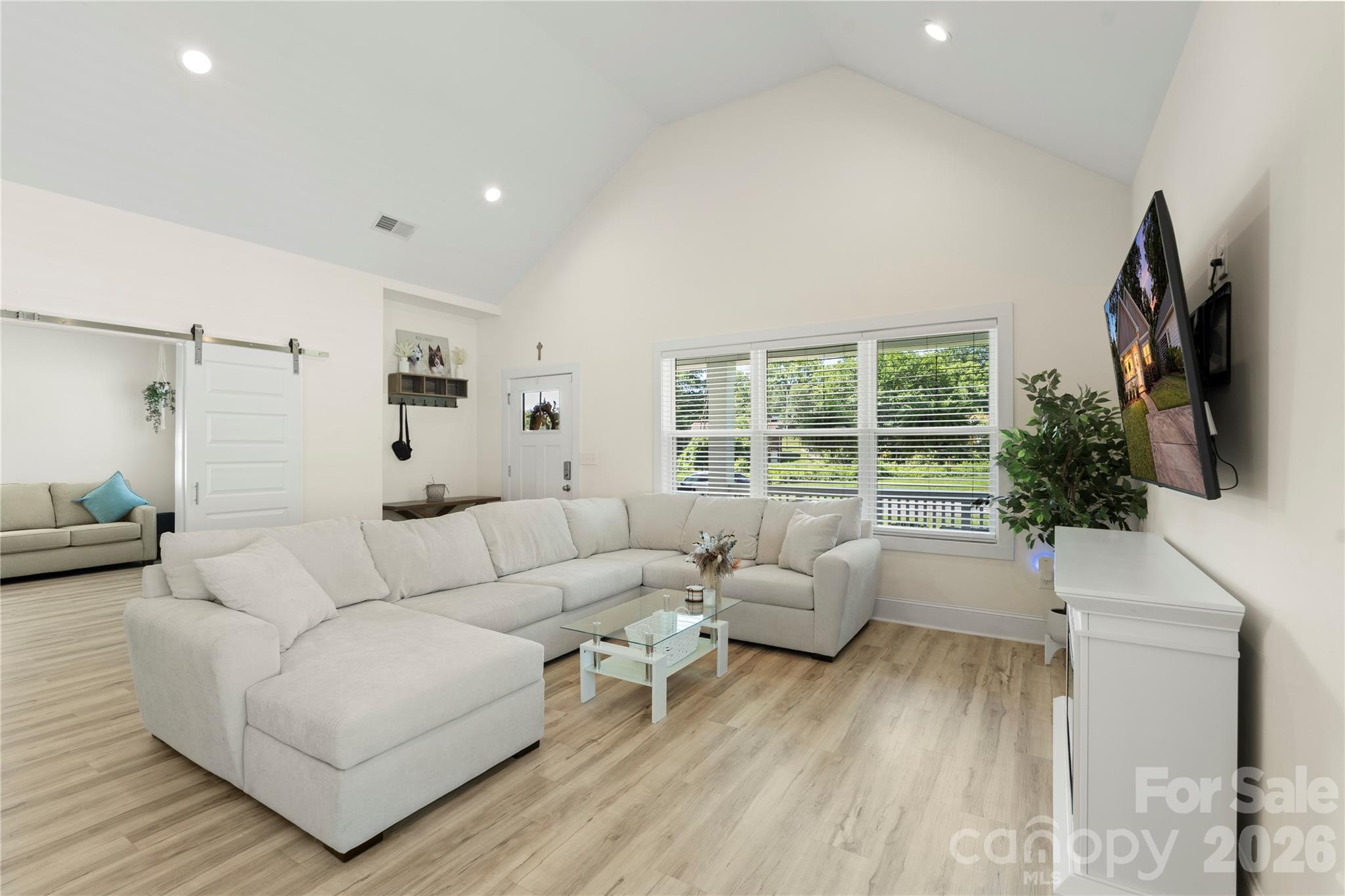 1613 Newcastle Street — Charlotte