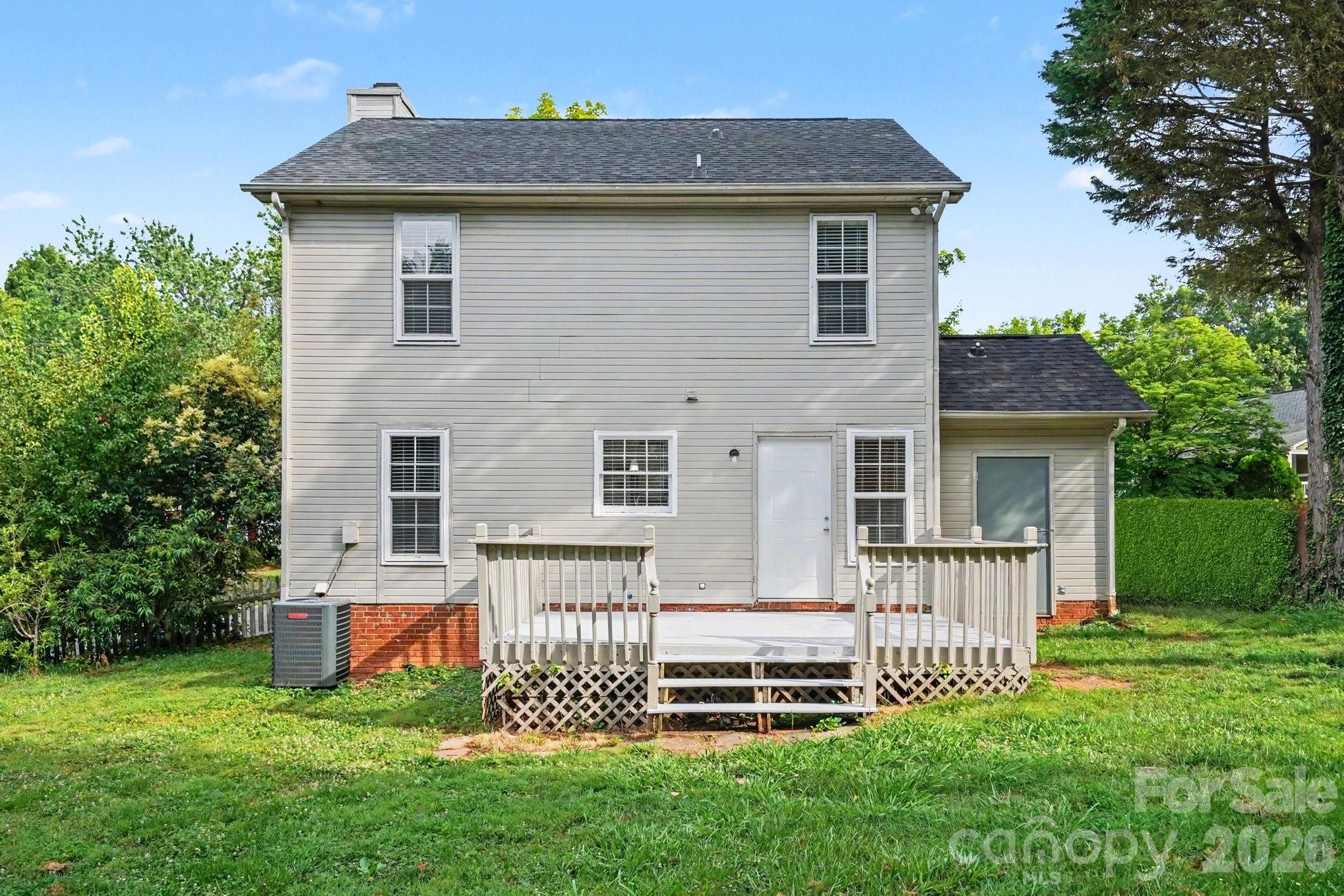 8904 Brown Oak Court — Charlotte