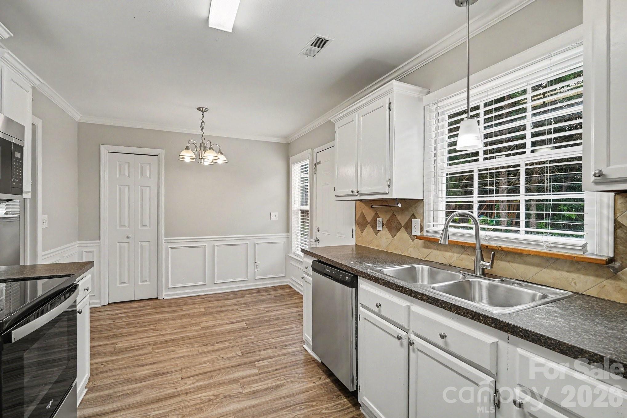 8904 Brown Oak Court — Charlotte