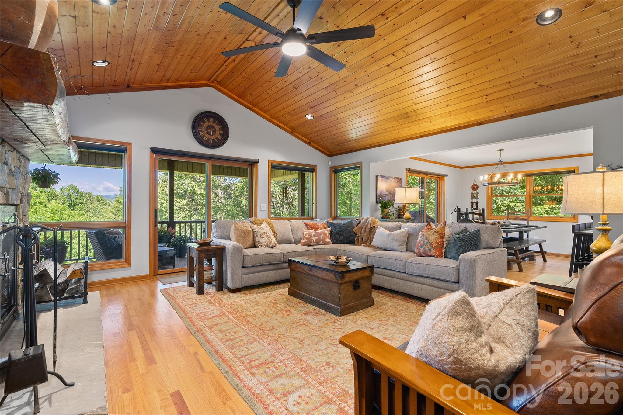 359 Saddlebrook Lane — Clyde