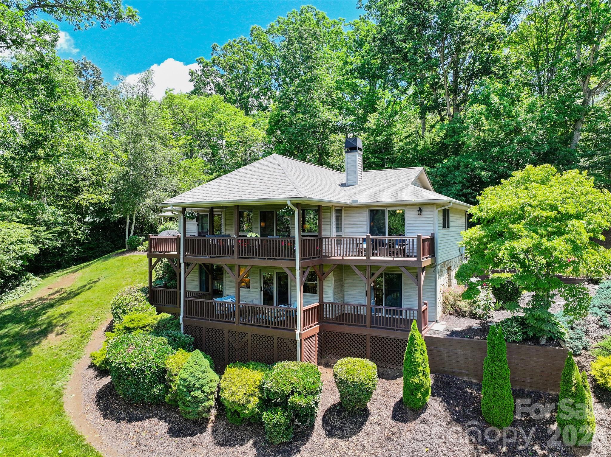 359 Saddlebrook Lane — Clyde