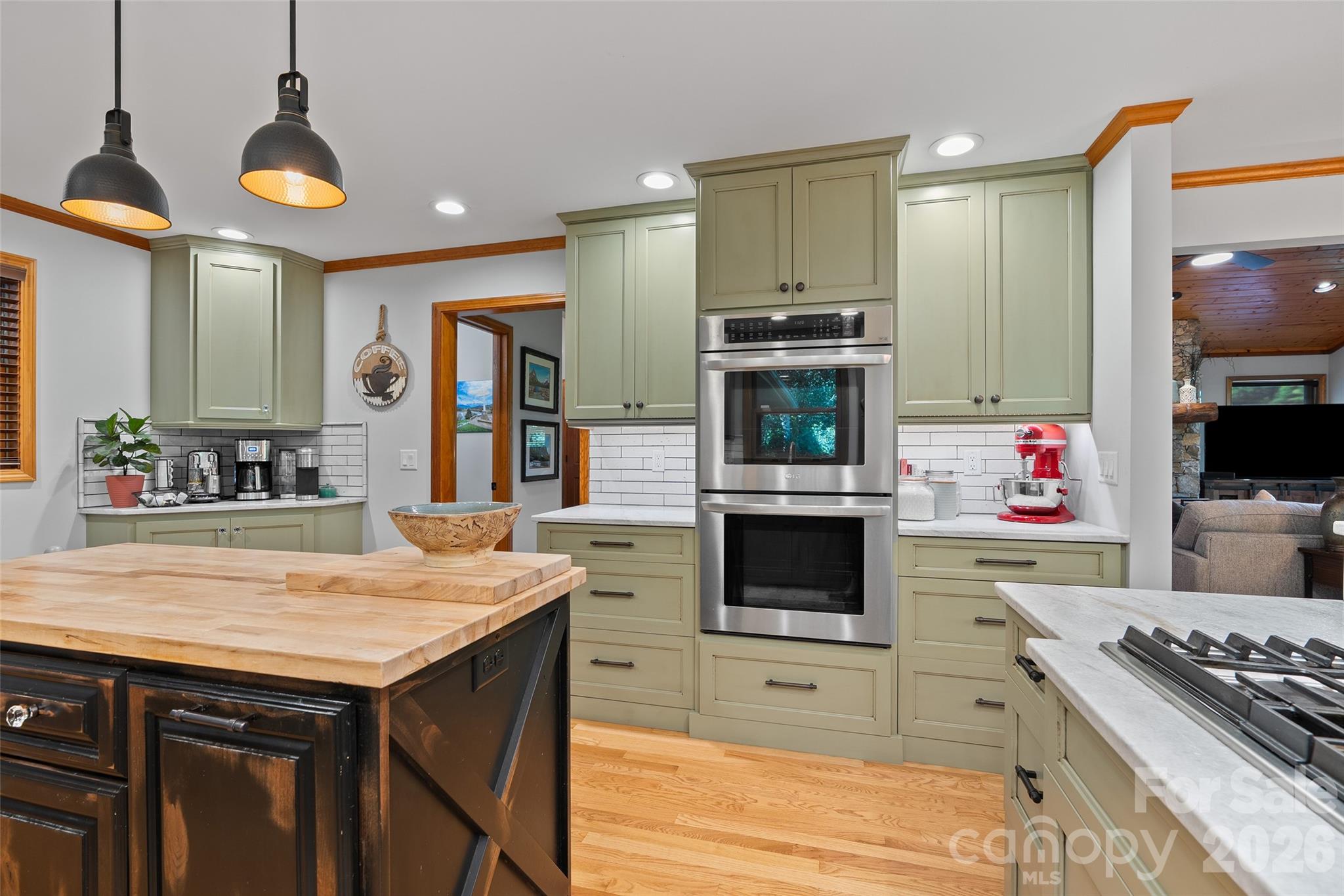359 Saddlebrook Lane — Clyde